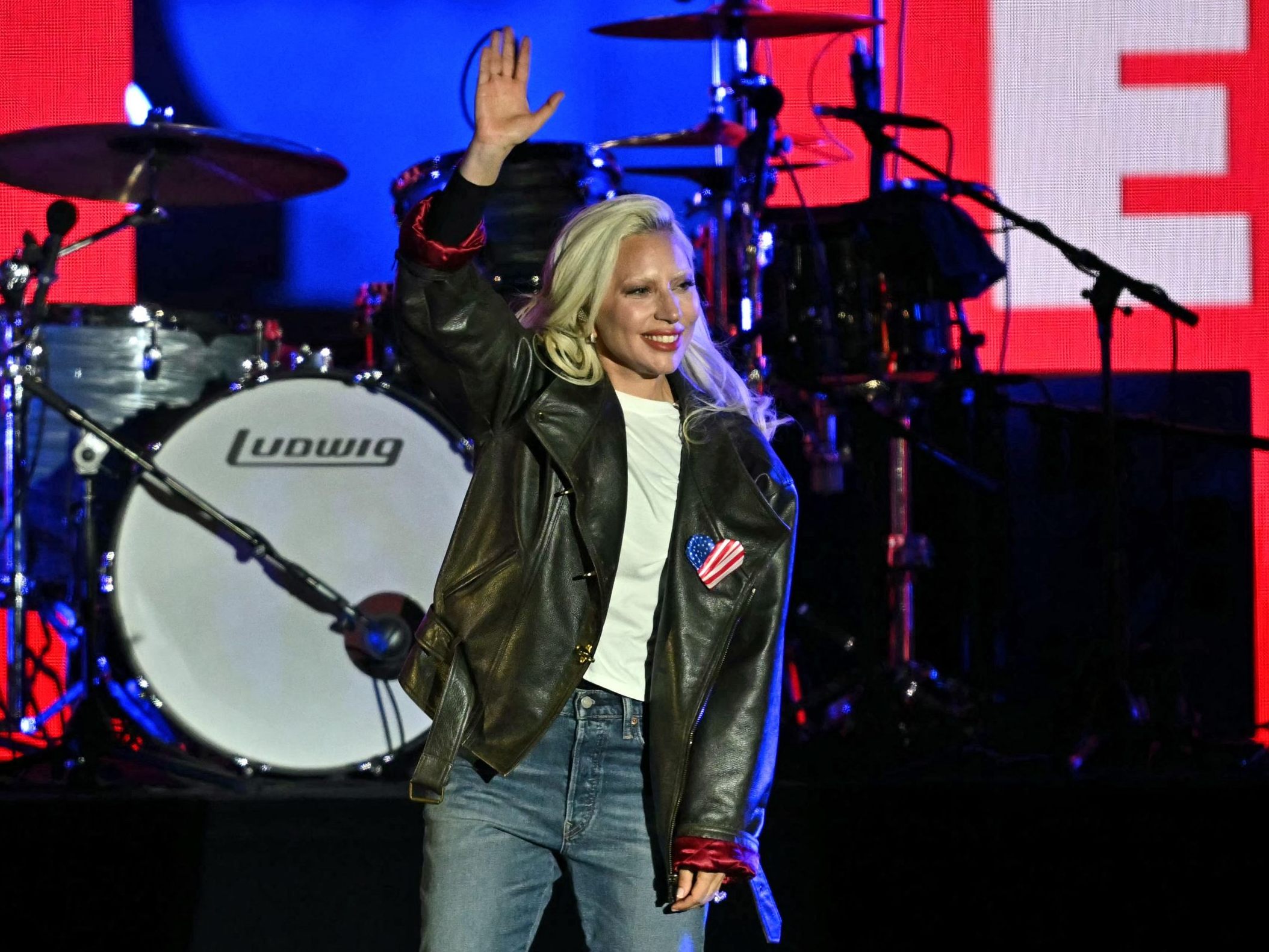 Lady Gaga gibt im Mai ein riesiges Gratis-Konzert in Rio de Janeiro. Lady Gaga gibt im Mai ein riesiges Gratis-Konzert in Rio de Janeiro.