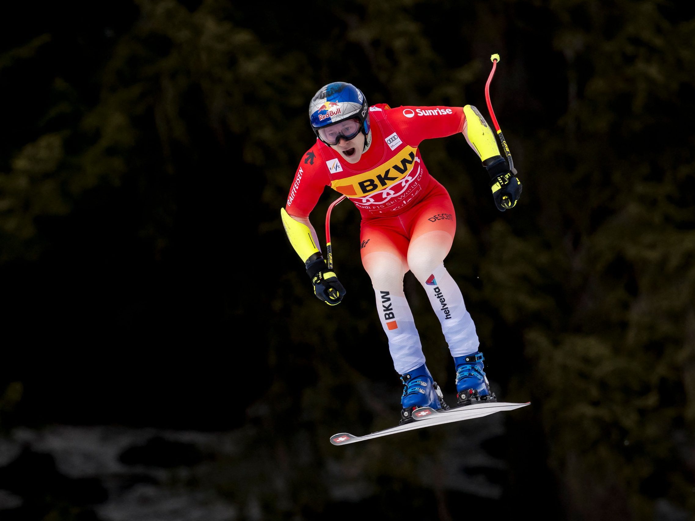 Marco Odermatt holt sich den Super-G-Sieg in Crans Montana.