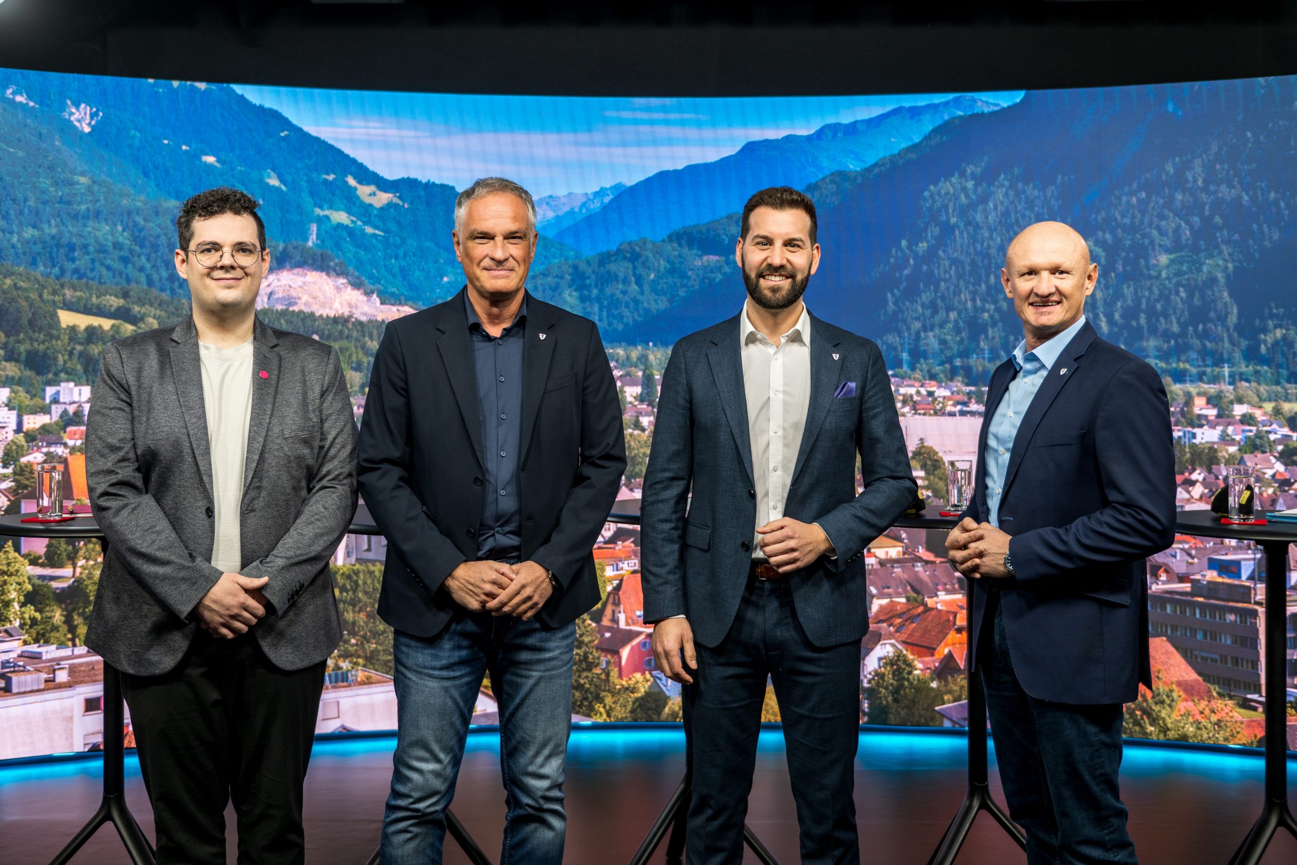 Die Kandidaten bei der Wahldiskussion. Die Kandidaten bei der Wahldiskussion.
