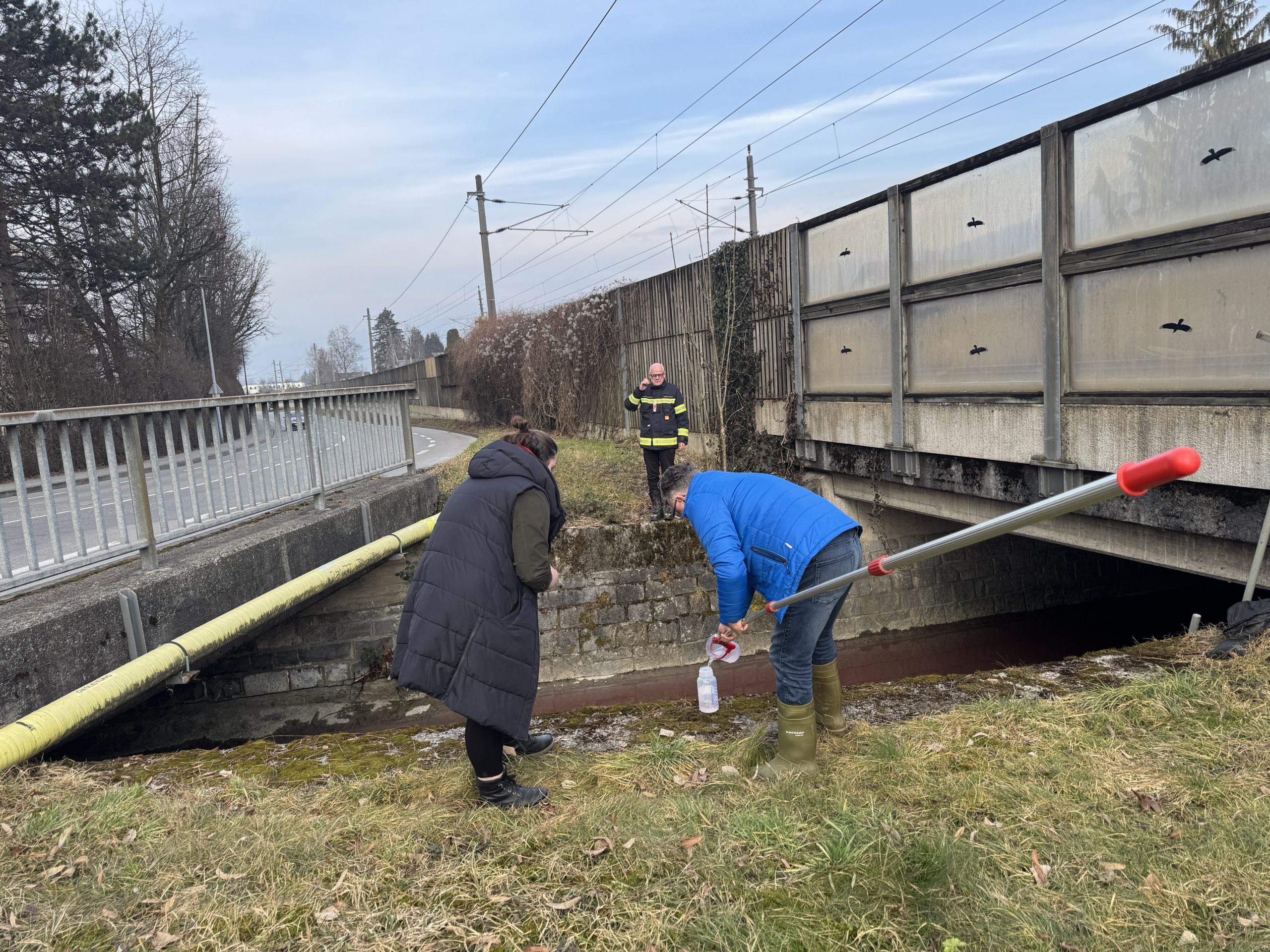 Verfärbter Fischbach Verfärbter Fischbach