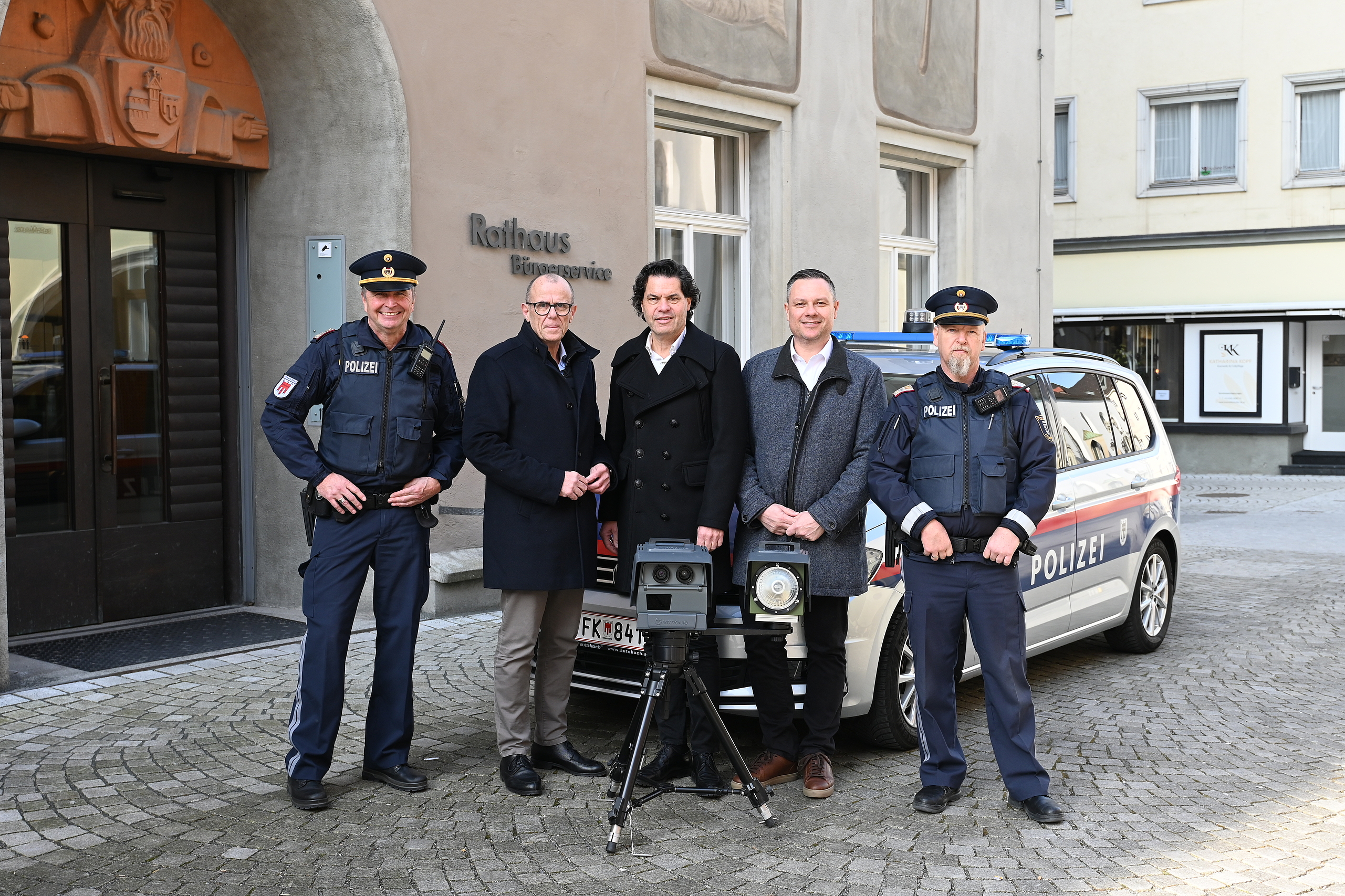 Herbert Lins (Kommandant Stadtpolizei Feldkirch), Walter Gohm (Bürgermeister Frastanz), Manfred Rädle (Bürgermeister Feldkirch), Jürgen Blacha (Gemeinderat Frastanz und Parzellenvertreter Fellengatter), Jörg Statthaler (Stv. Kommandant Stadtpolizei Feldkirch) Herbert Lins (Kommandant Stadtpolizei Feldkirch), Walter Gohm (Bürgermeister Frastanz), Manfred Rädle (Bürgermeister Feldkirch), Jürgen Blacha (Gemeinderat Frastanz und Parzellenvertreter Fellengatter), Jörg Statthaler (Stv. Kommandant Stadtpolizei Feldkirch)