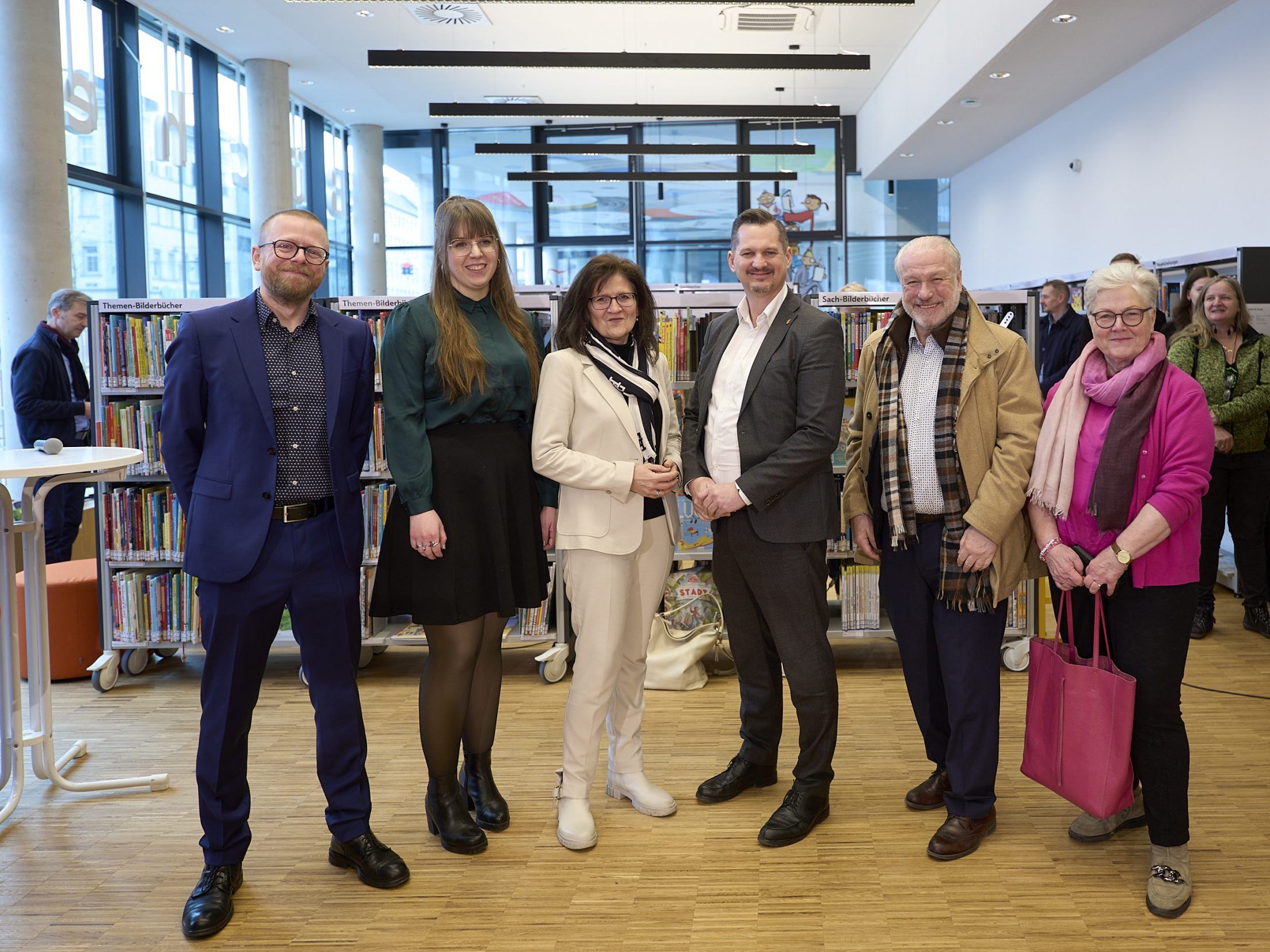Eine neue Bücherei am "Neuen Landgut" in Favoriten hat eröffnet.