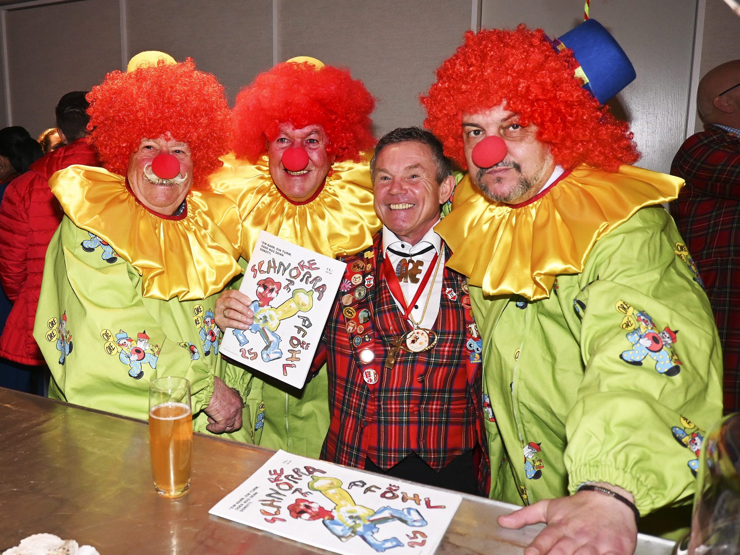 ORE-Clowns mit Altprinz Rocketman Gü I.
