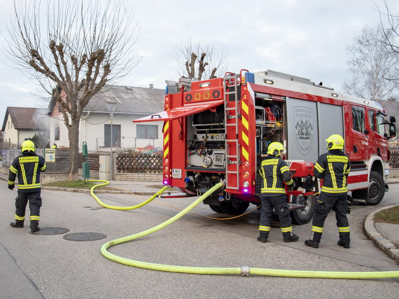Kellerbrand in Biedermannsdorf im Bezirk Mödling. Kellerbrand in Biedermannsdorf im Bezirk Mödling.
