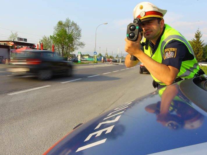 Ein Pkw wurde in Tirol mit 207 km/h geblitzt.
