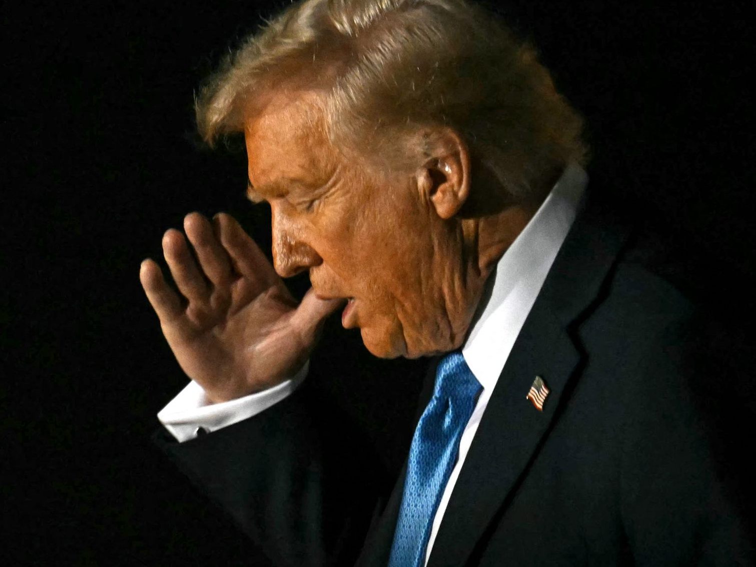 Trump mit Präventivschlag gegen mögliche Gegner im Justizapparat. Trump mit Präventivschlag gegen mögliche Gegner im Justizapparat.