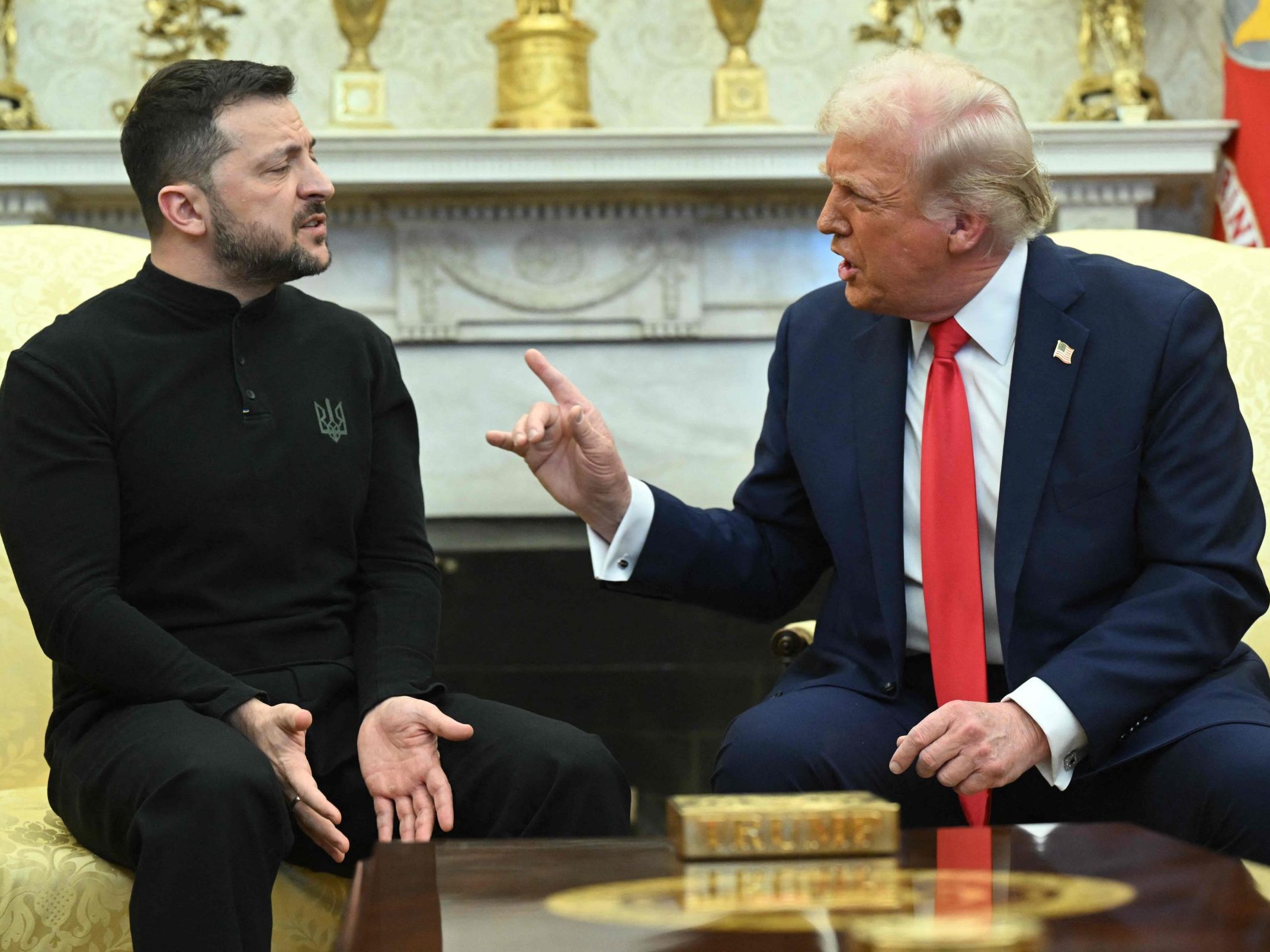 Die Konversation und die Entgleisungen beim Treffen Trump (r.) - Selenskyj (l.) im Wortlaut. Die Konversation und die Entgleisungen beim Treffen Trump (r.) - Selenskyj (l.) im Wortlaut.