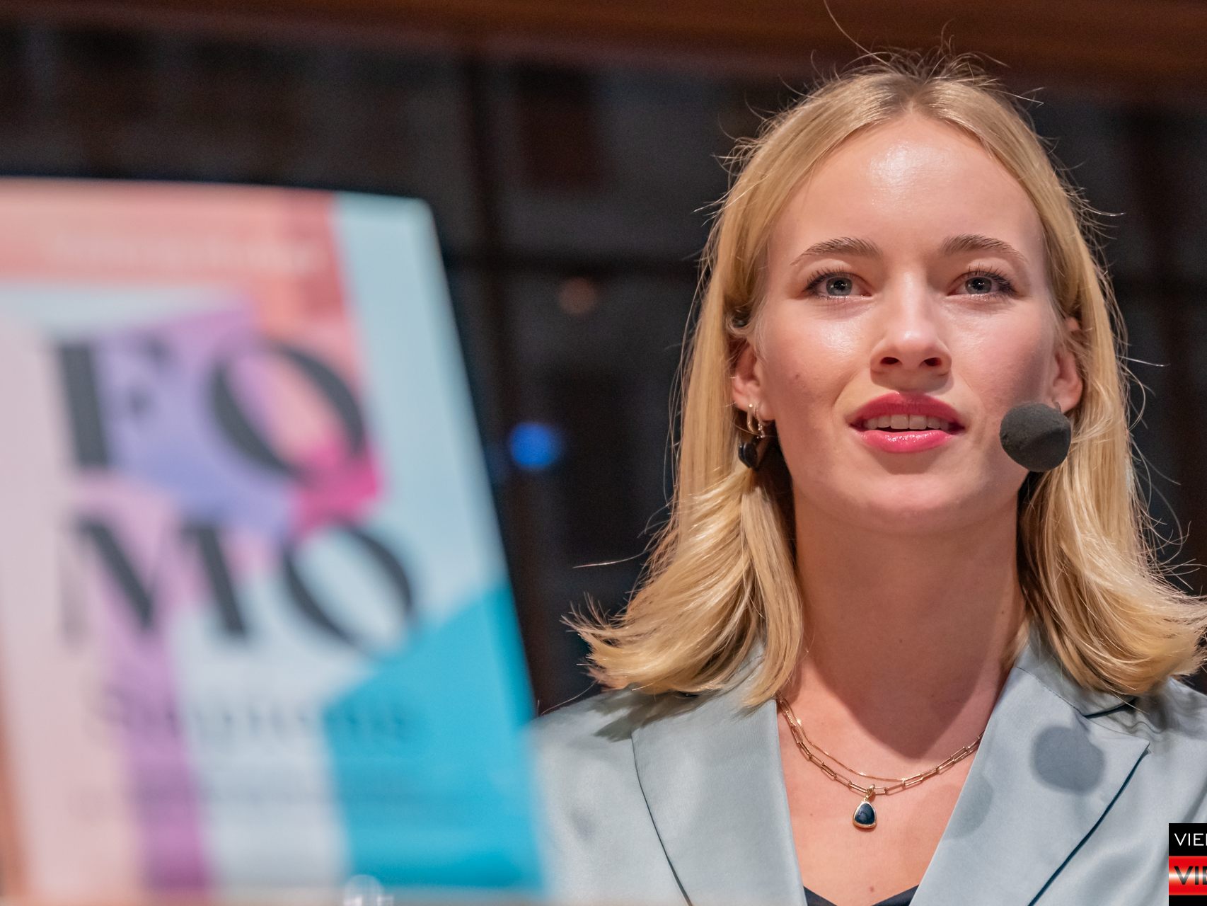 31012025 Valerie Huber präsentiert ihr Buch -FOMO Sapiens - Verpassen wir die heile Welt
