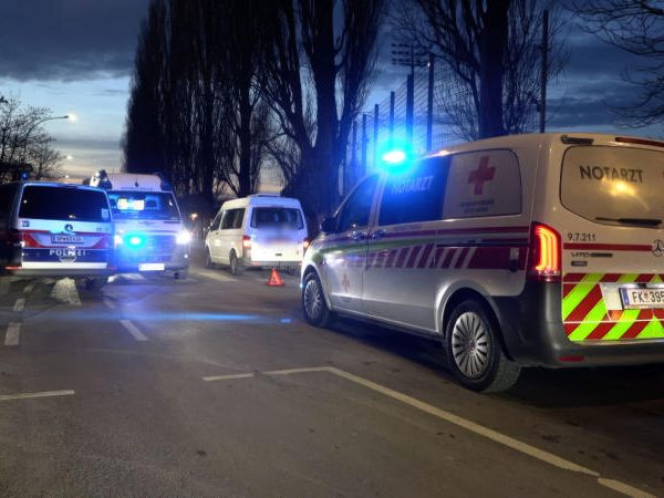 Der Fußgänger wurde unbestimmten Grades verletzt. Der Fußgänger wurde unbestimmten Grades verletzt.