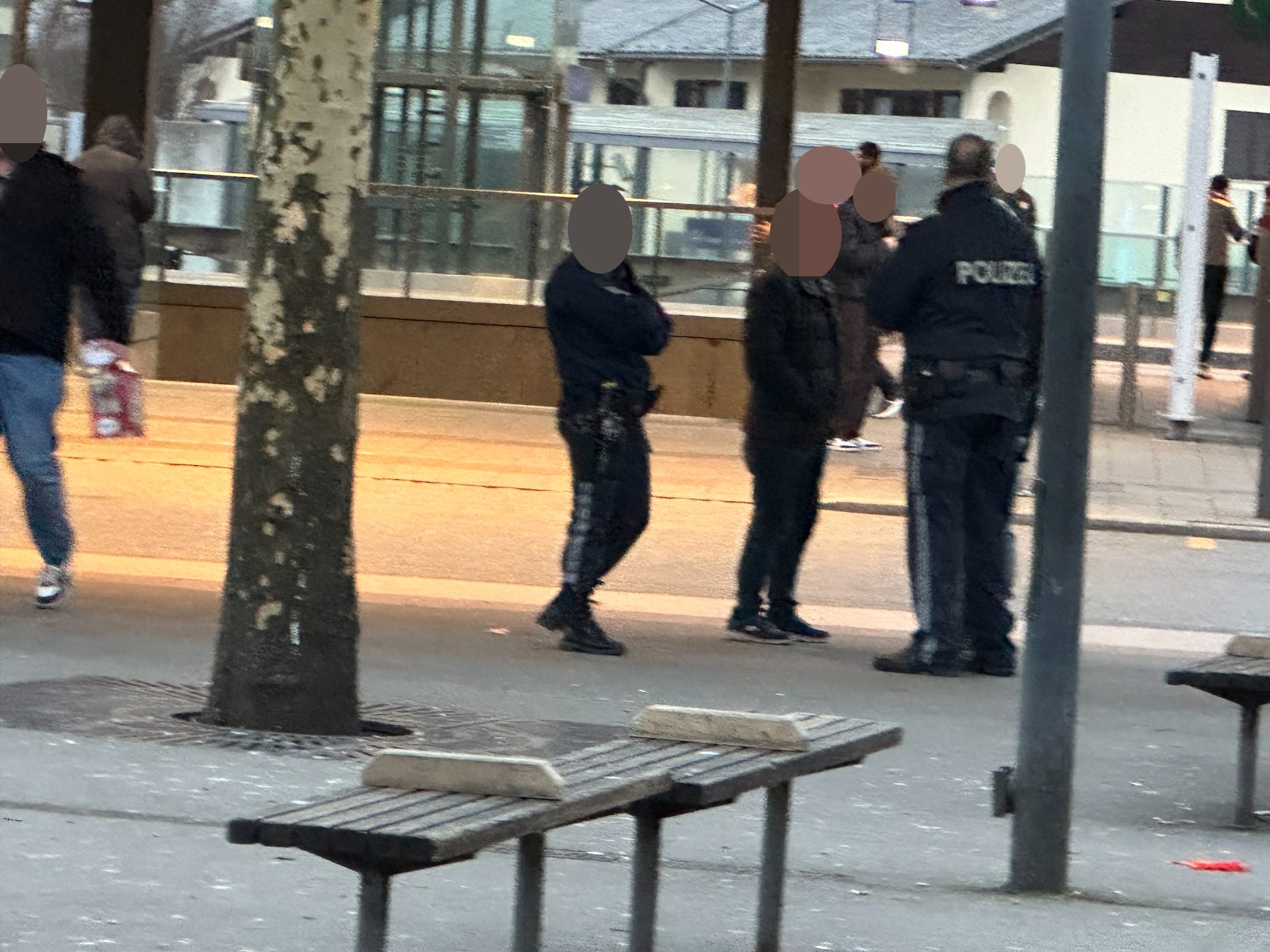 Erneut kam es laut Augenzeugen zu einem Polizeieinsatz.