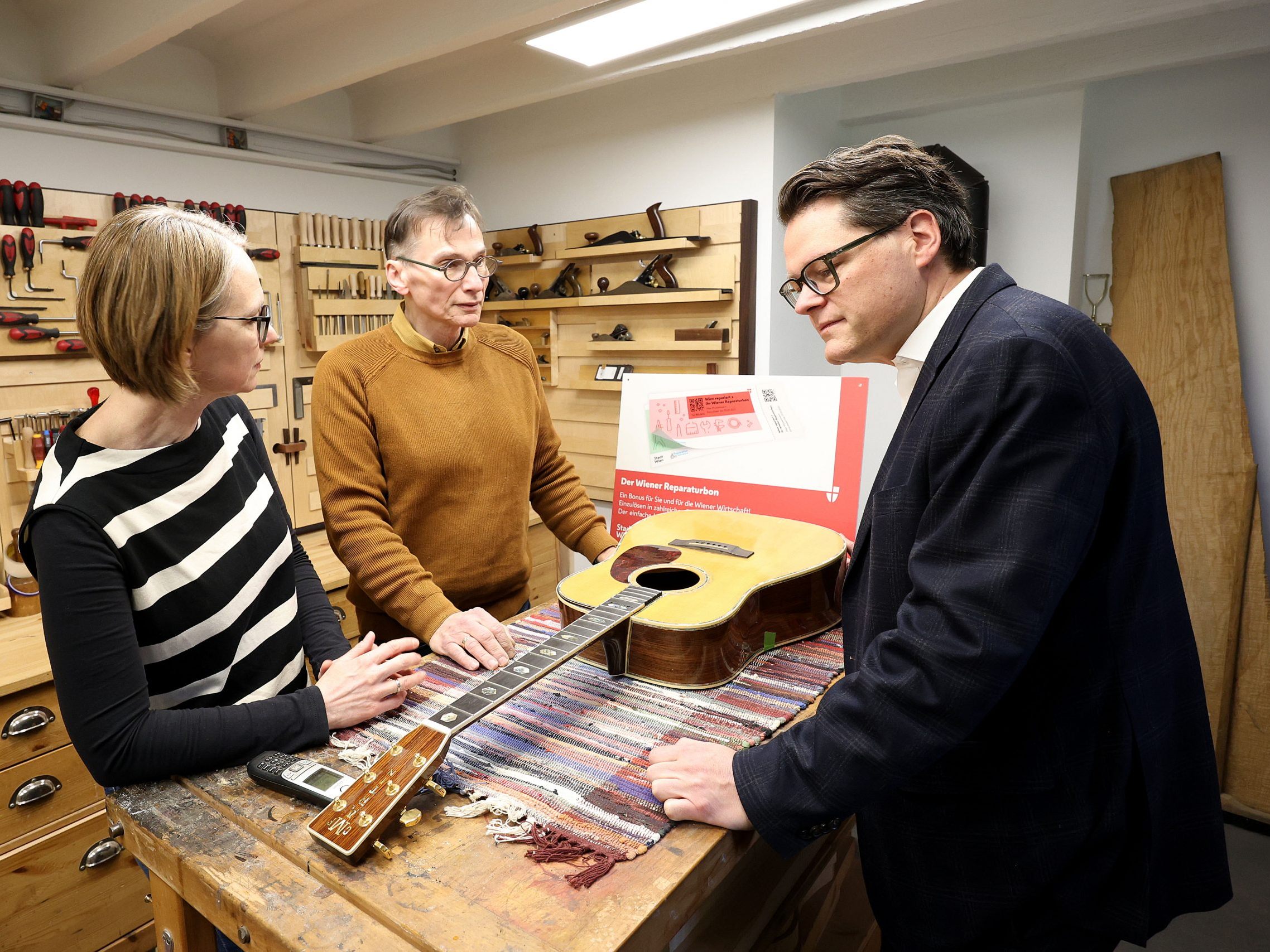 Der Reparaturbon kann bei teilnehmenden Betrieben des Wiener Reparaturnetzwerks eingelöst werden.