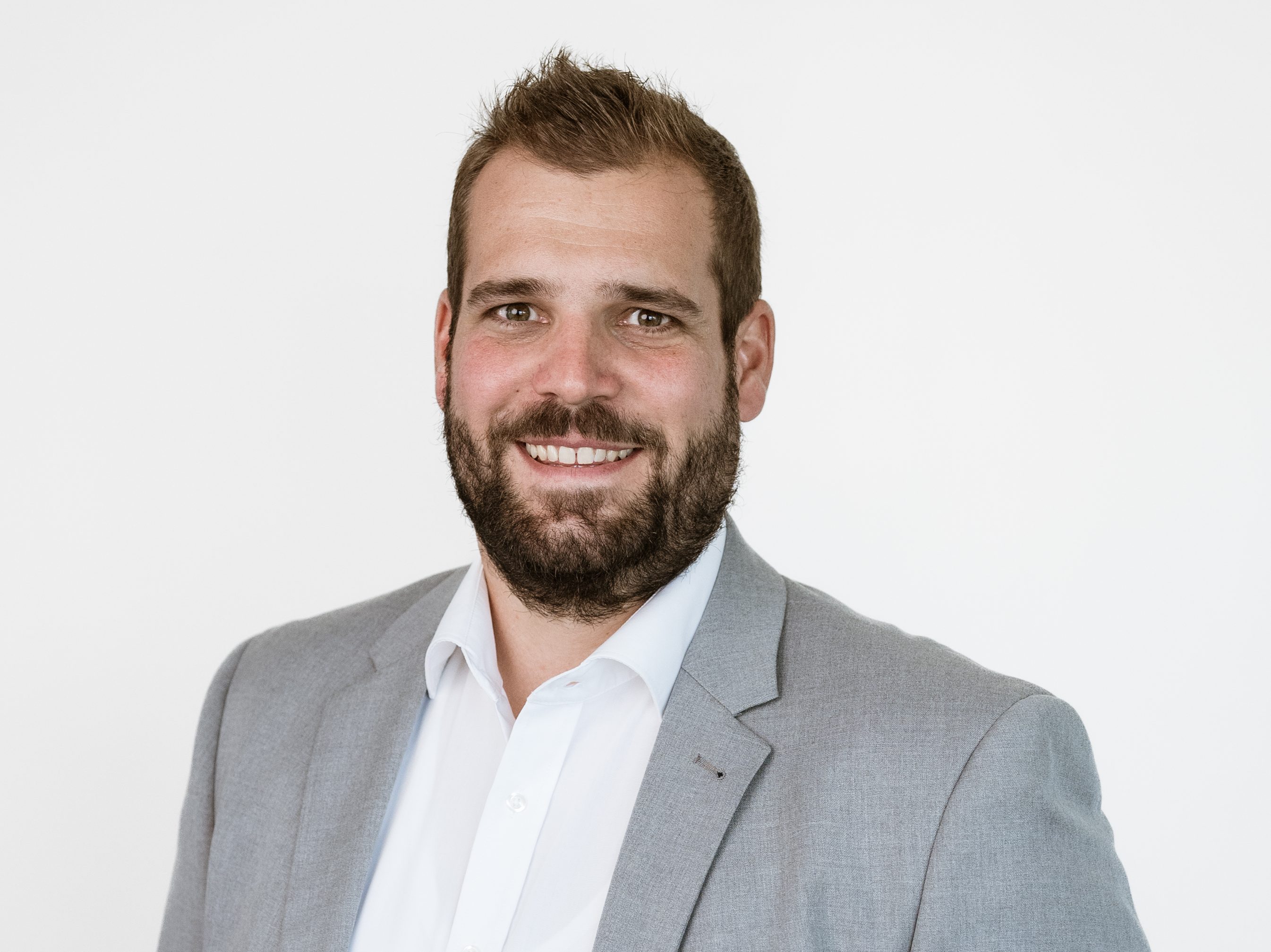 Philip Schlegel, Bürgermeisterkandidat für Gaißau, setzt auf Bürgernähe und innovative Ideen für eine lebenswerte Gemeinde.