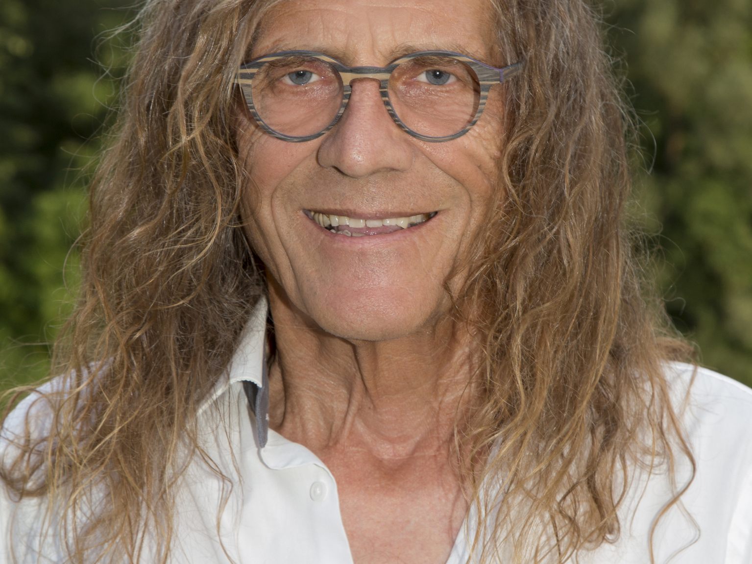 Bernhard Amann, Bürgermeisterkandidat für Hohenems, setzt sich für Menschlichkeit, soziale Gerechtigkeit und eine offene Gesellschaft ein. Bernhard Amann, Bürgermeisterkandidat für Hohenems, setzt sich für Menschlichkeit, soziale Gerechtigkeit und eine offene Gesellschaft ein.