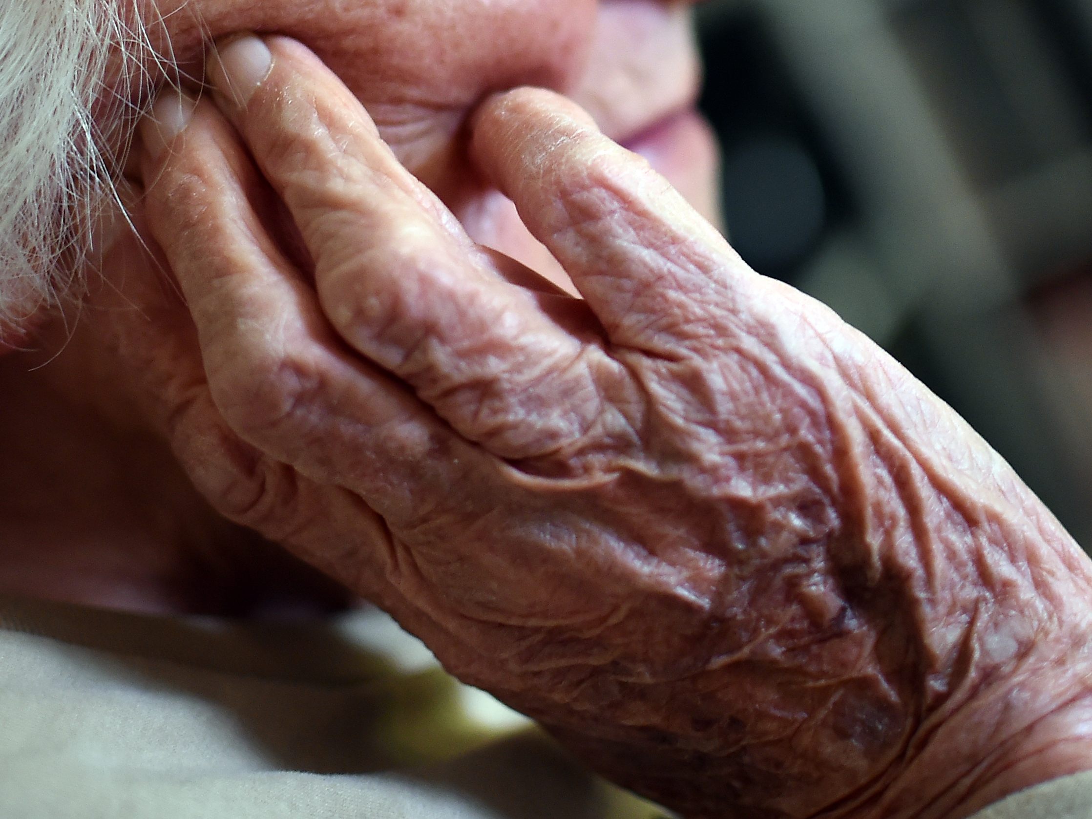 1,6 Millionen Menschen, die meisten davon Frauen über 65, leben in Österreich allein.