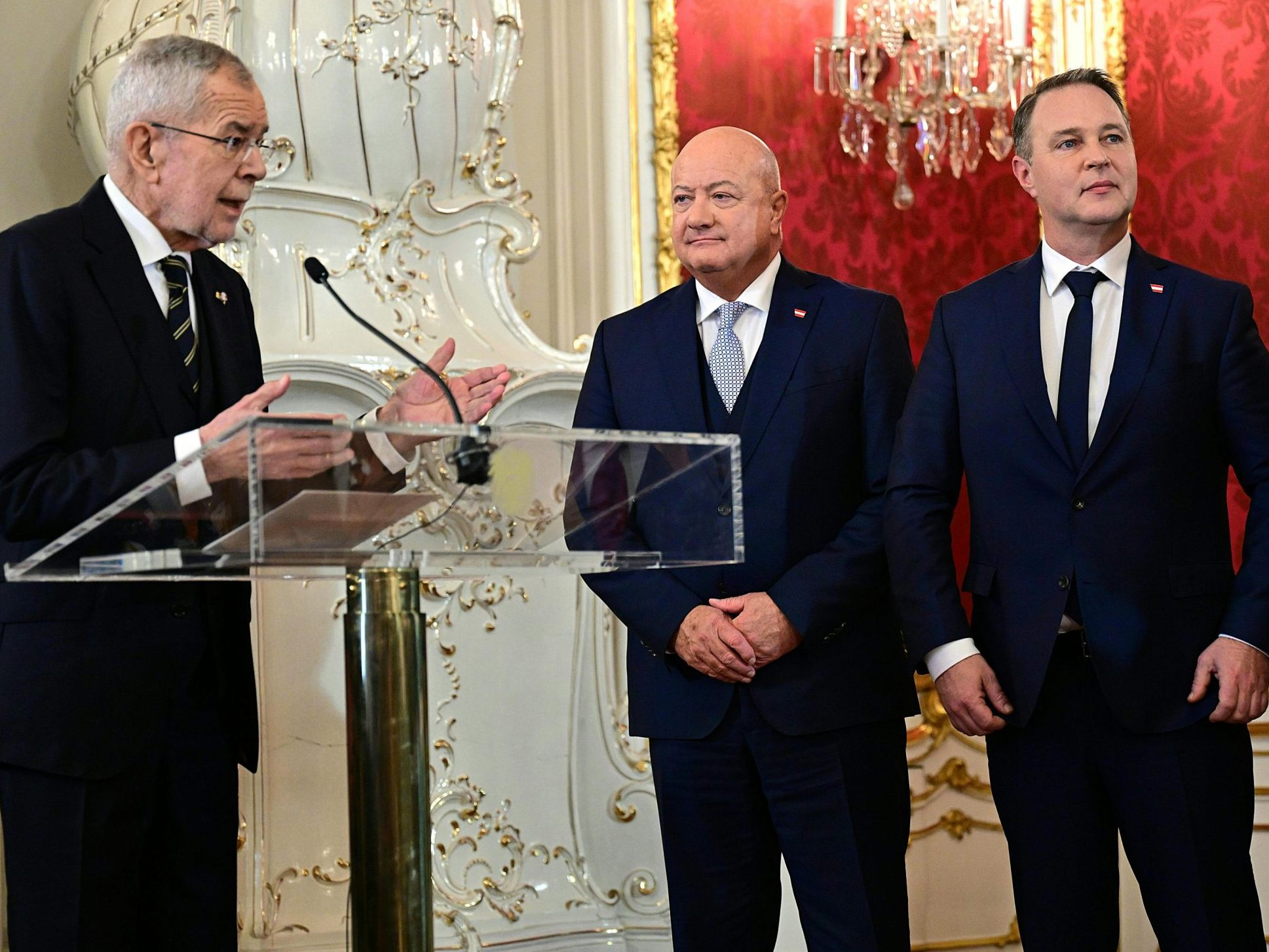 Van der Bellen hält bei 155 Minister-Angelobungen