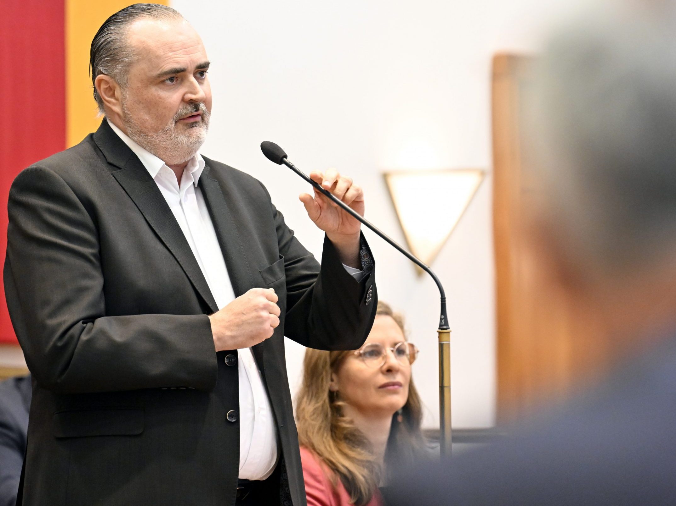 Die von Doskozil forcierte Übernahme des Müllverbands durch die Landesholding soll "vertiefend" geprüft werden.