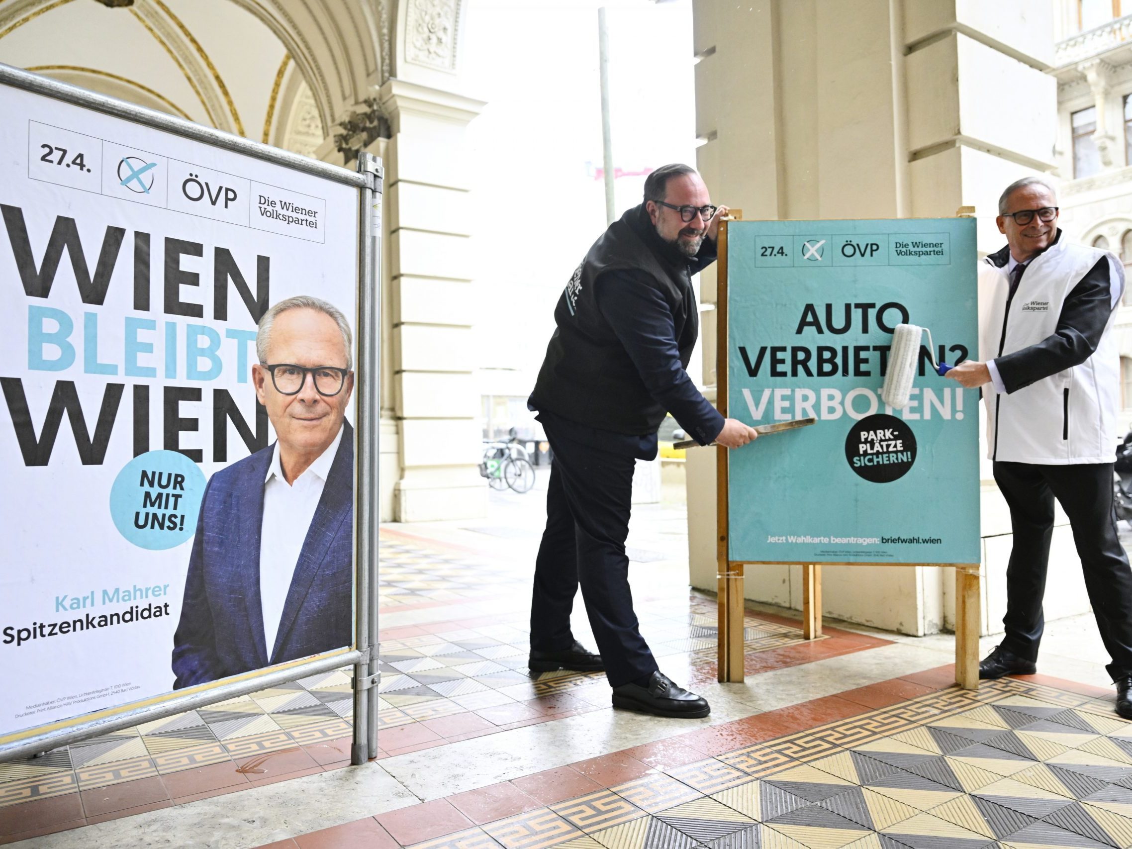 Die ÖVP setzt in ihrer Wahlkampfkampagne auf Wien-Liebe. Die ÖVP setzt in ihrer Wahlkampfkampagne auf Wien-Liebe.