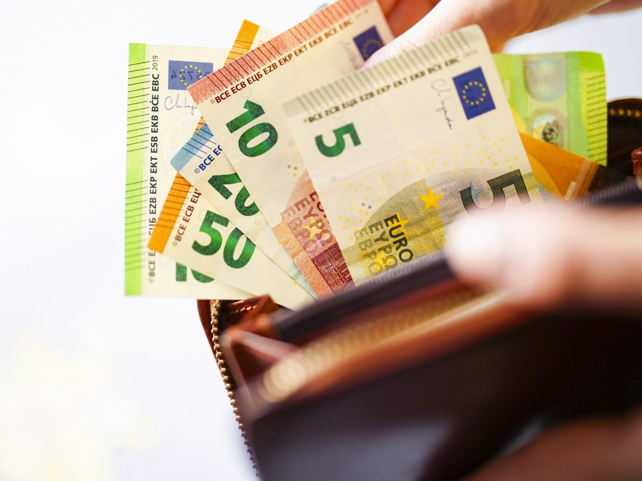 Für 15 Prozent stellten die Wohnkosten eine große finanzielle Herausforderung dar. Für 15 Prozent stellten die Wohnkosten eine große finanzielle Herausforderung dar.