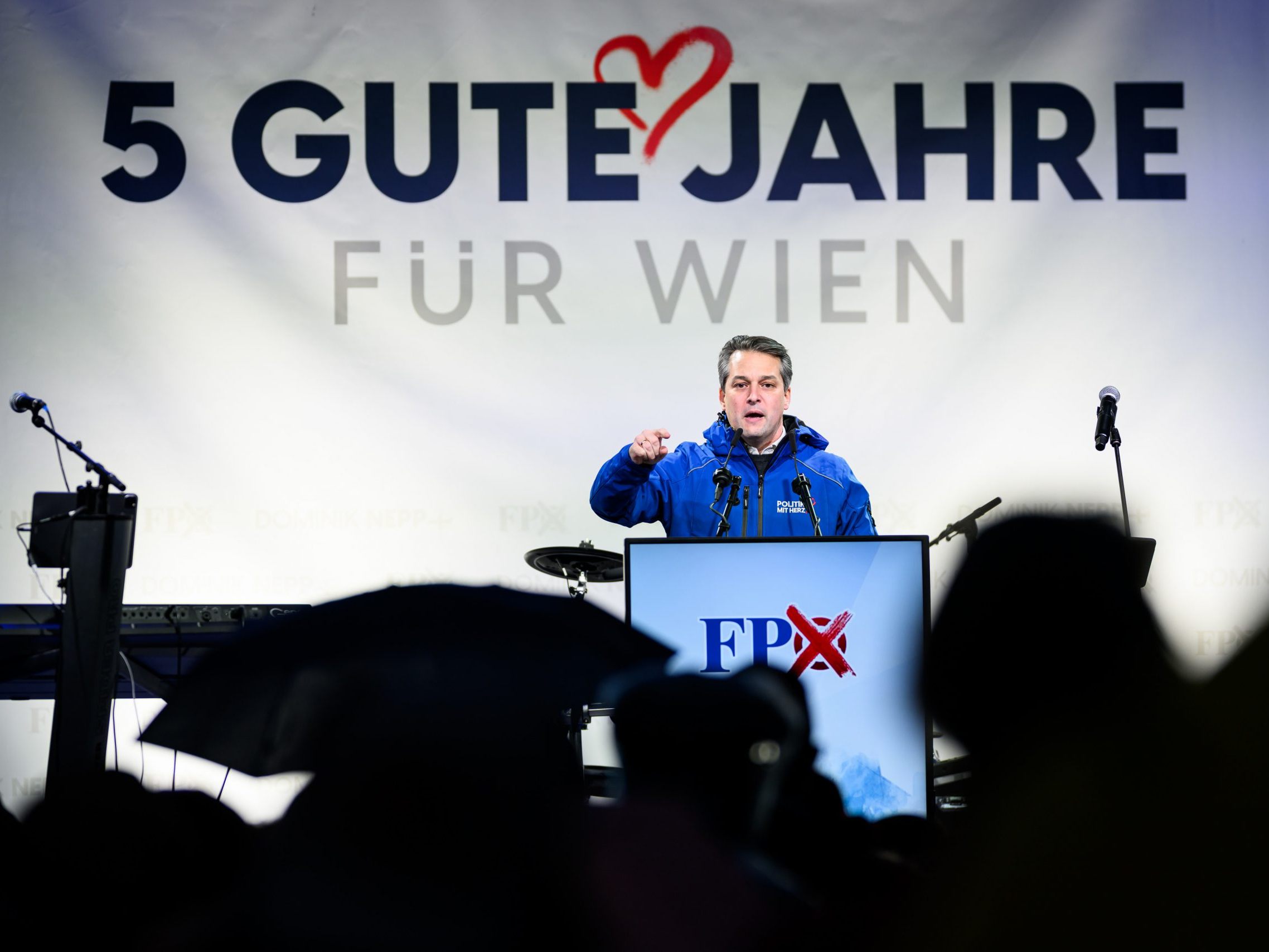 Mit Reden von Nepp und Kickl startete die Wiener FPÖ in den Wahlkampf.