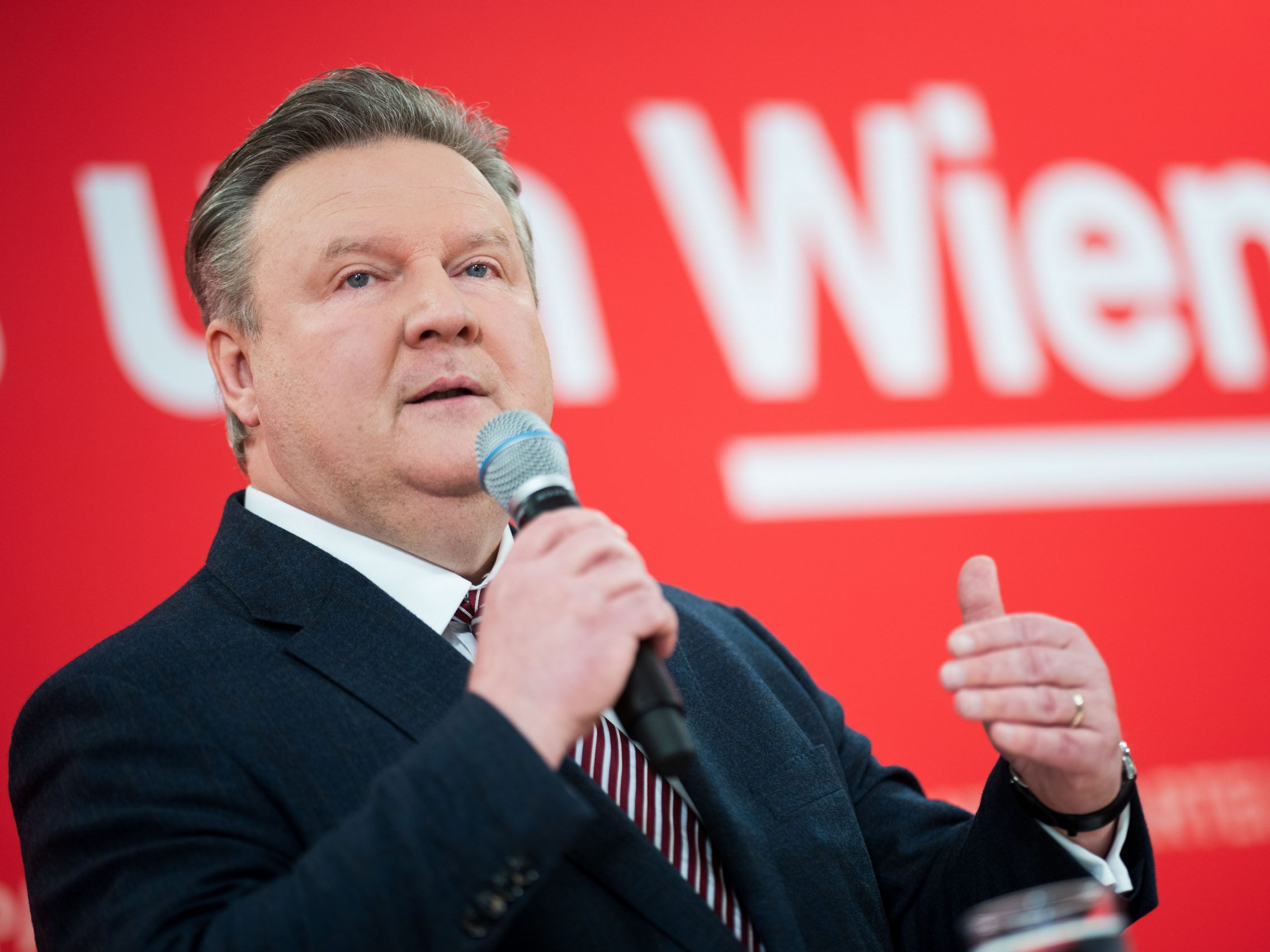 Wiens Bürgermeister hält am Wahlrecht für Staatsbürger fest, will aber geringere Hürden für die Einbürgerung.