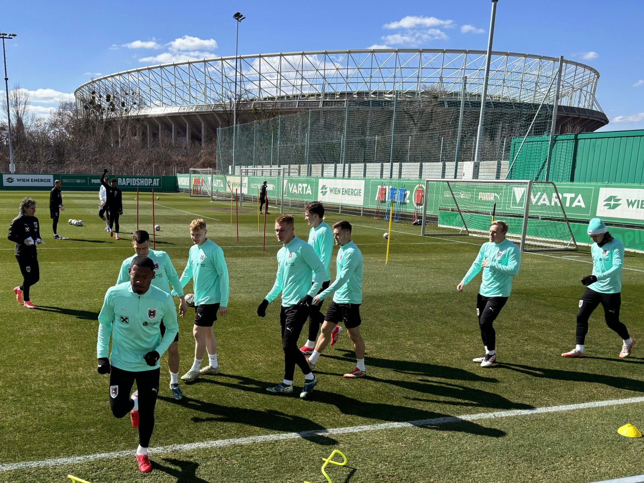 David Alaba und seine ÖFB-Teamkollegen beim Training.