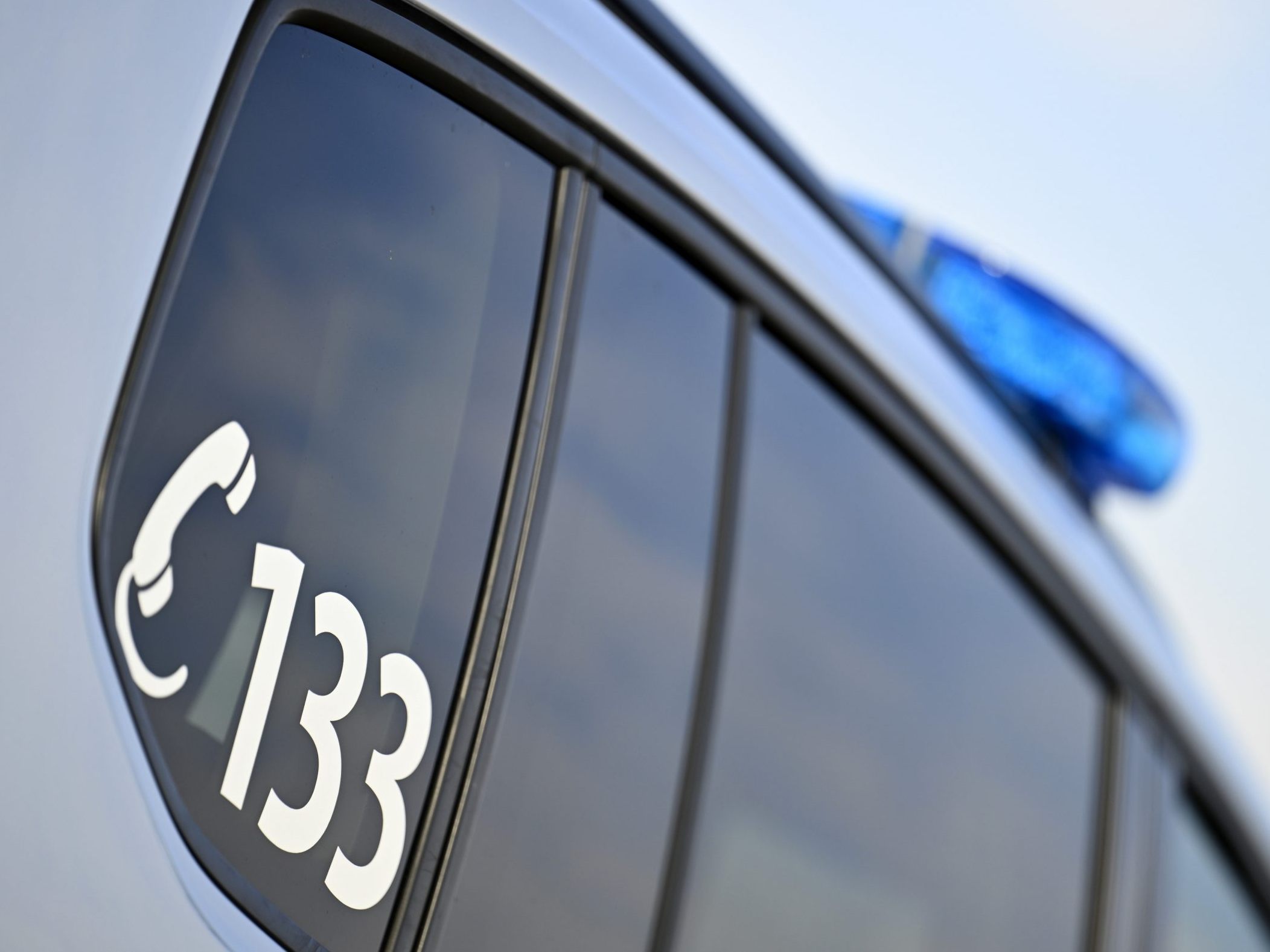 Ein Mädchen wurde in Wien von einem unbekanntem Mann bedrängt. Ein Mädchen wurde in Wien von einem unbekanntem Mann bedrängt.