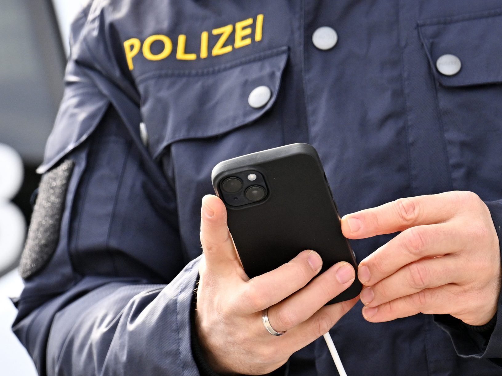 Die Polizei erwischte einen Temposünder mit doppelter Geschwindigkeit.