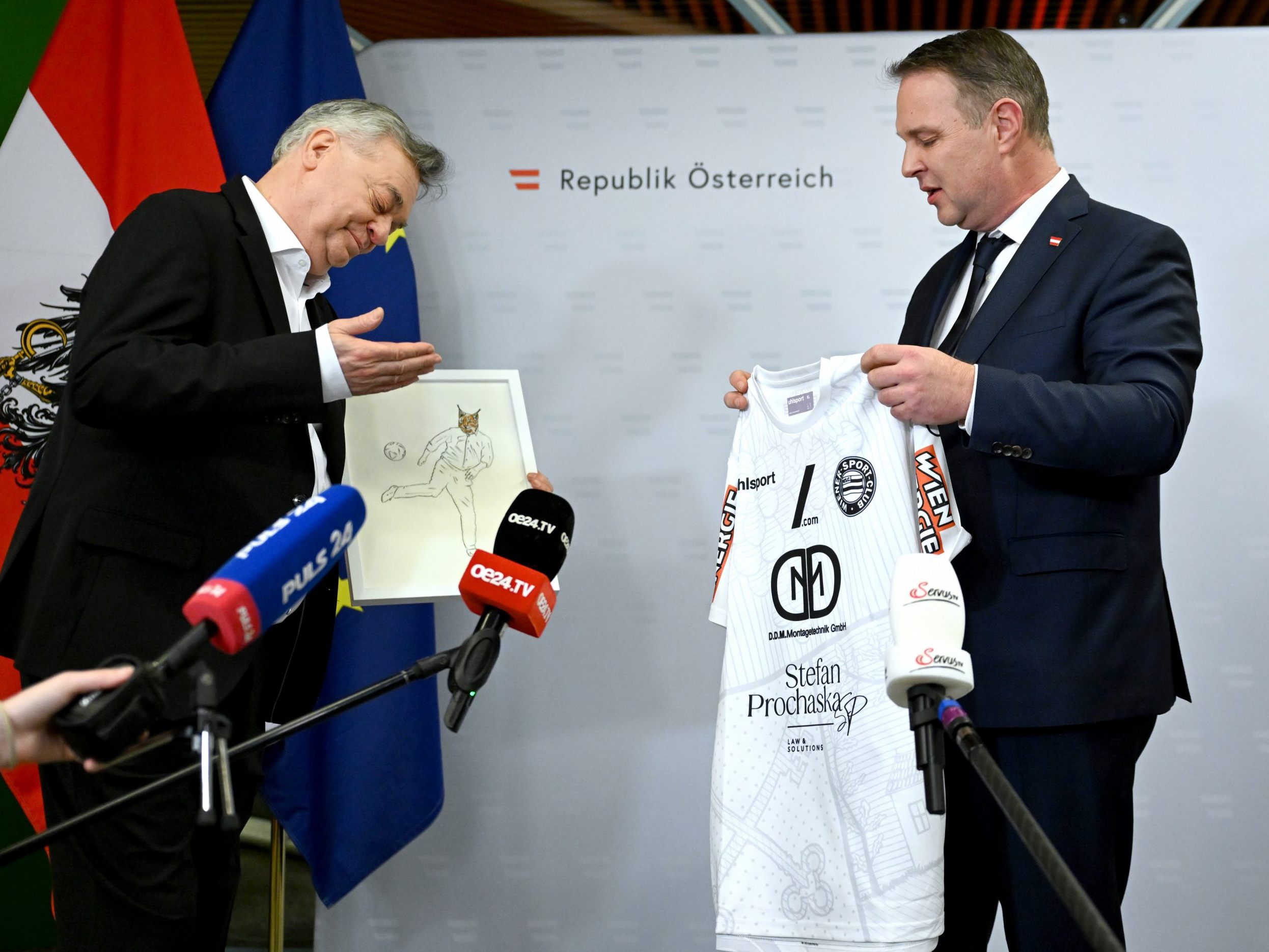 Der Reigen der Amtsübergaben hat begonnen.
