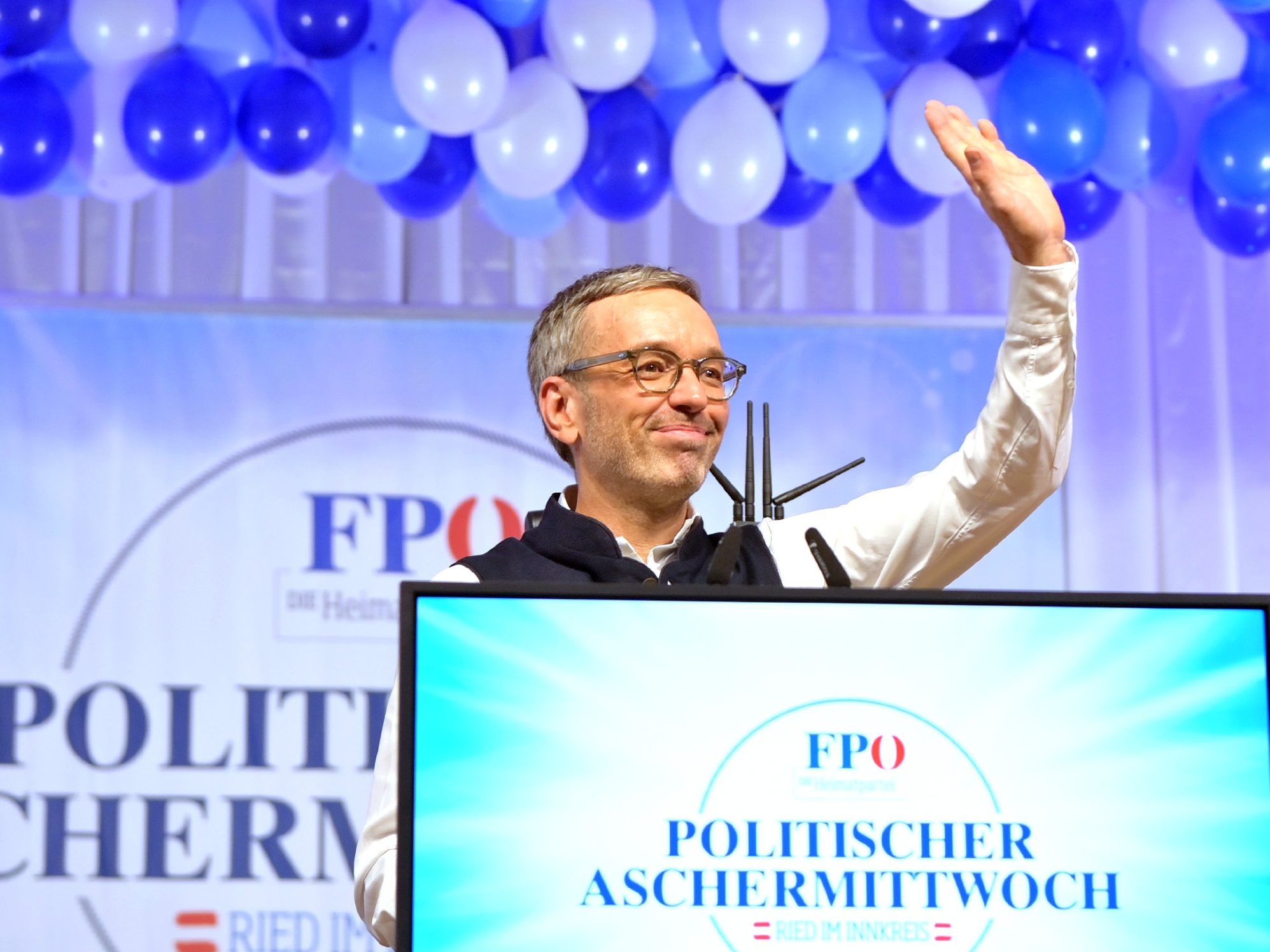 Kickl hatte in seiner Aschermittwochs-Rede viel Negatives über die neue Regierung zu sagen. Kickl hatte in seiner Aschermittwochs-Rede viel Negatives über die neue Regierung zu sagen.