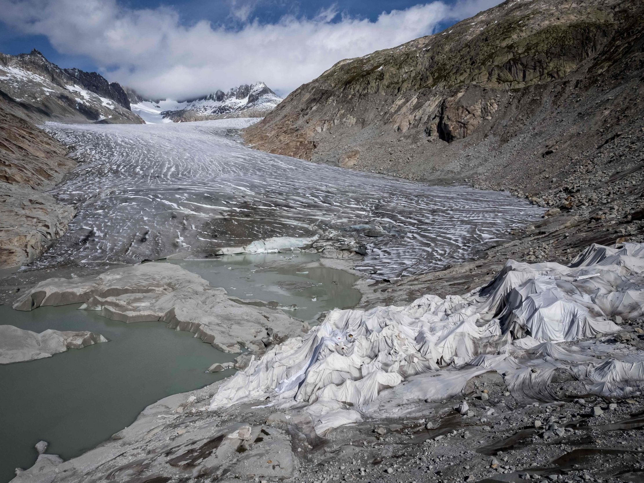 Der Klimawandel bedroht die Gletscher weltweit. Der Klimawandel bedroht die Gletscher weltweit.
