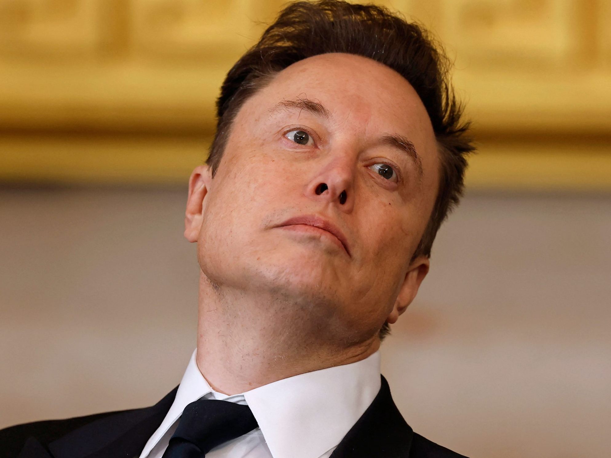 X-Chef Elon Musk berichtet von einem Cyberangriff auf die Plattform. X-Chef Elon Musk berichtet von einem Cyberangriff auf die Plattform.