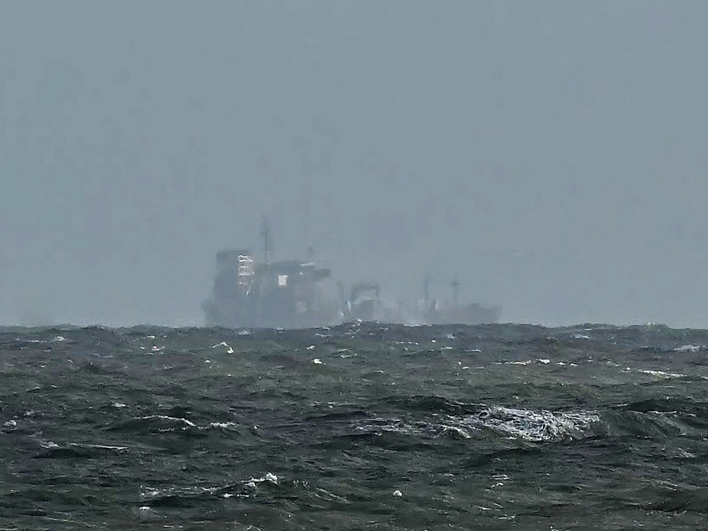 Die Stena Immaculate treibt vor der englischen Küste Die Stena Immaculate treibt vor der englischen Küste
