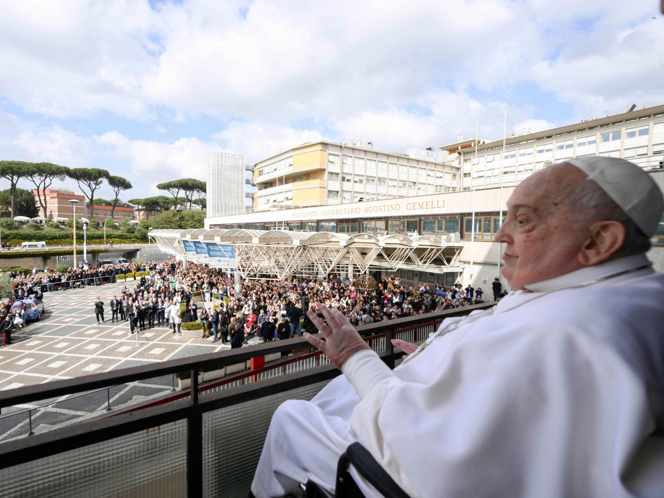 Ob Papst Franziskus den Ostersegen spenden wird, ist noch ungewiss.