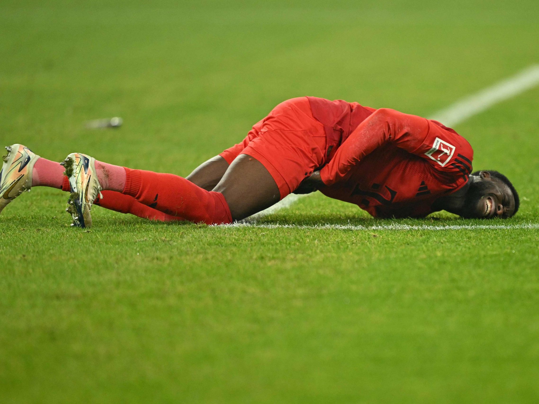 Alphonso Davies fehlt dem FC Bayern München im Saisonendspurt. Alphonso Davies fehlt dem FC Bayern München im Saisonendspurt.