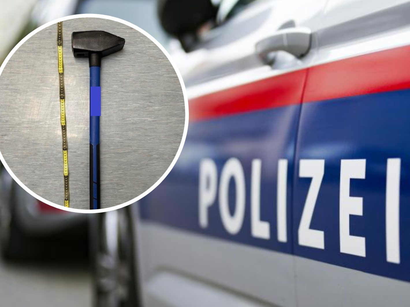 Mit einem Vorschlaghammer ging der Mann auf das Polizeiauto los.