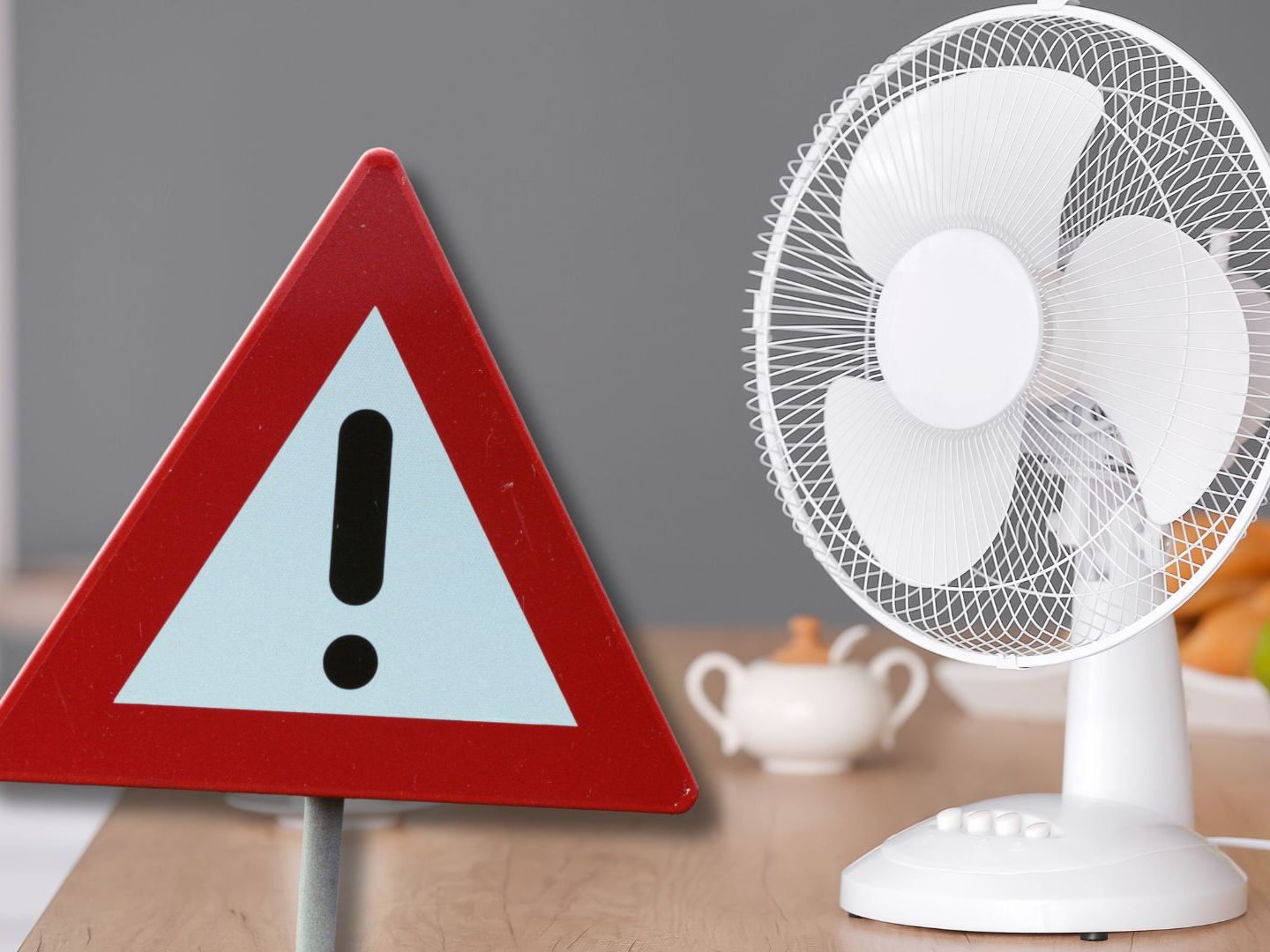 Woolworth ruft den Tischventilator wegen Stromschlaggefahr zurück. Woolworth ruft den Tischventilator wegen Stromschlaggefahr zurück.