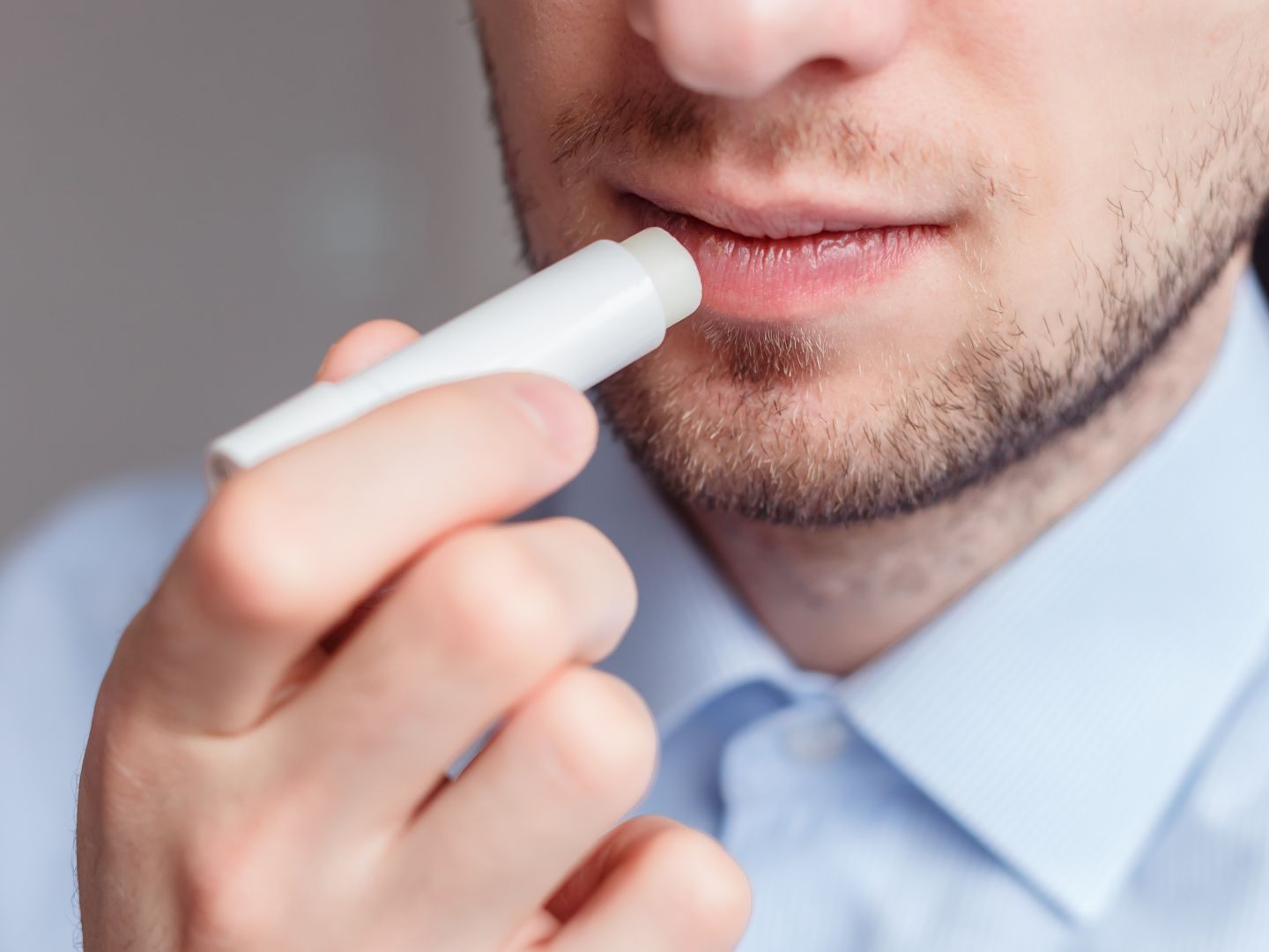 Lippenbalsam kann oft mehr schaden als helfen.