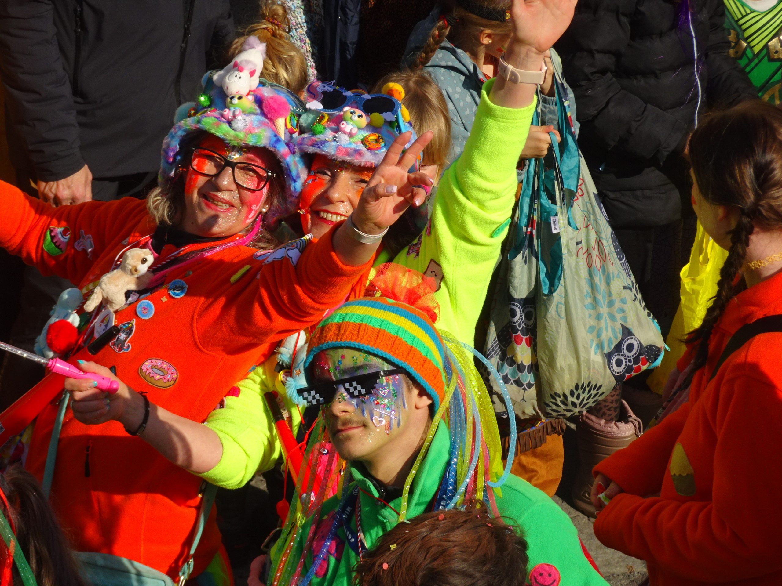Ausgelassene Stimmung herrschte bei den zahlreichen Mäschgerle beim diesjährigen Dornbirner Faschingsumzug.