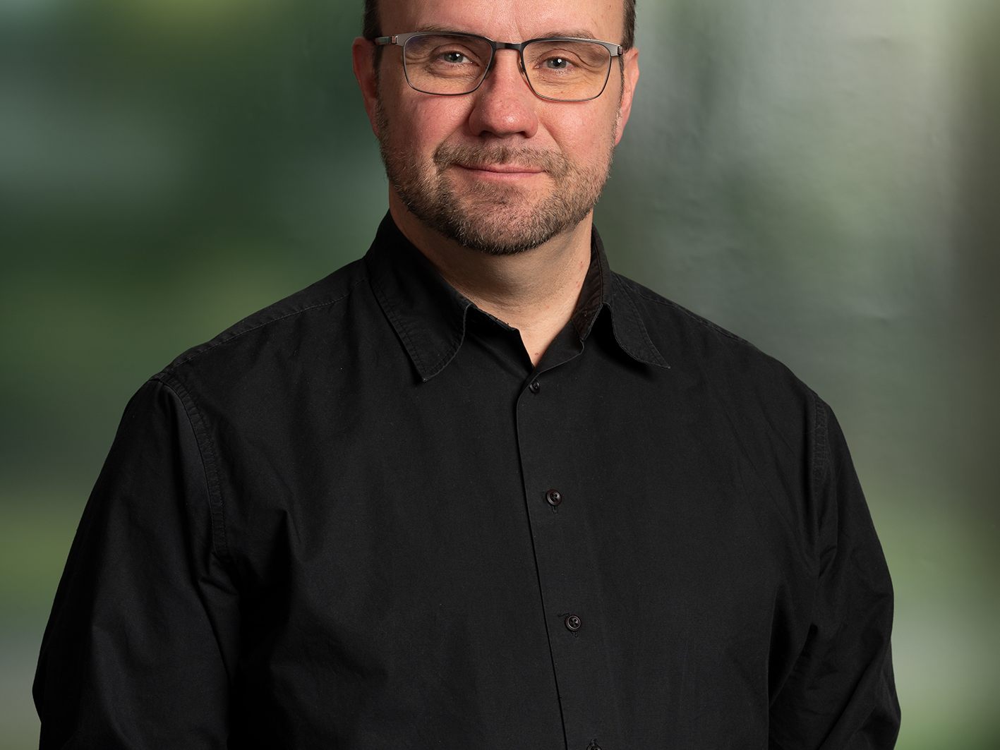 Christoph Seeberger, Bürgermeisterkandidat für Nenzing, setzt auf Zusammenarbeit, Wertschätzung und eine starke Gemeinschaft.