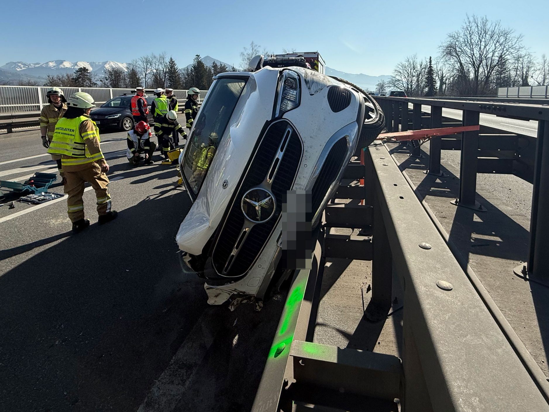 Einsatz nach Unfall auf der A14 Einsatz nach Unfall auf der A14