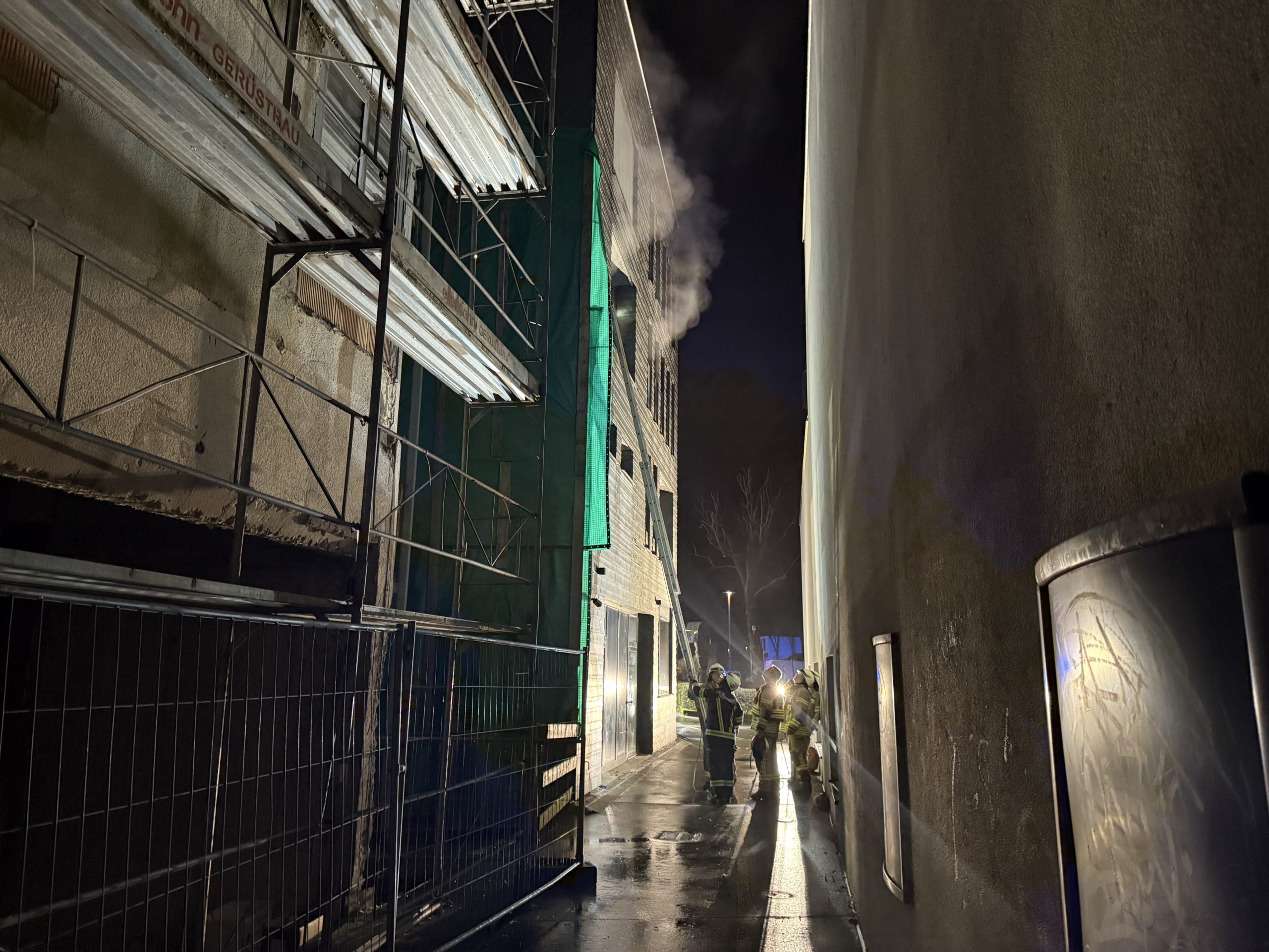 Zwei Personen ins LKH nach Brand in Dornbirner Wohnung Zwei Personen ins LKH nach Brand in Dornbirner Wohnung