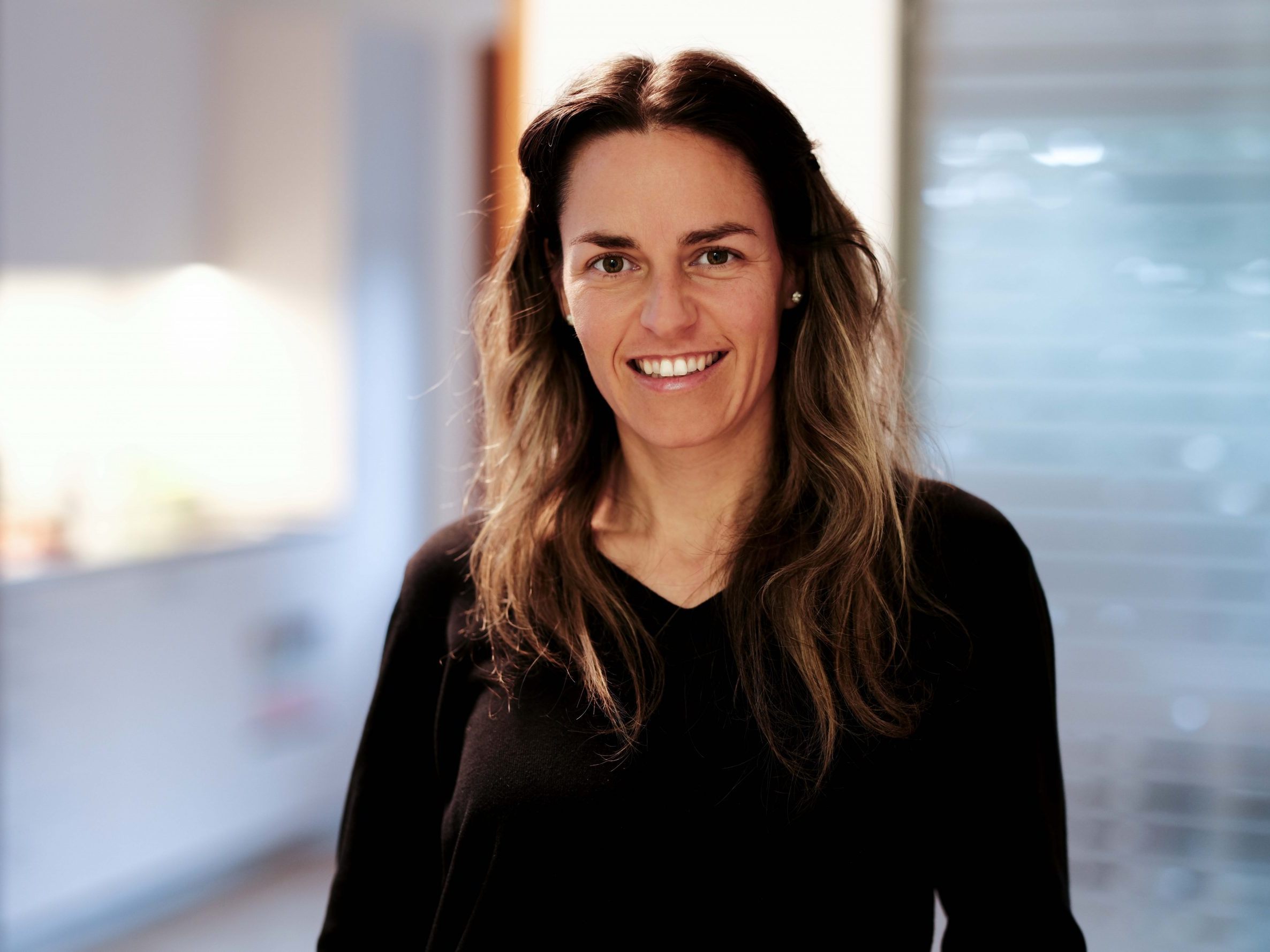 Nicole Ender-Jöchl, Bürgermeisterkandidatin für Vandans, setzt sich für ein starkes Miteinander, nachhaltige Entwicklung und mehr Bürgerbeteiligung ein.