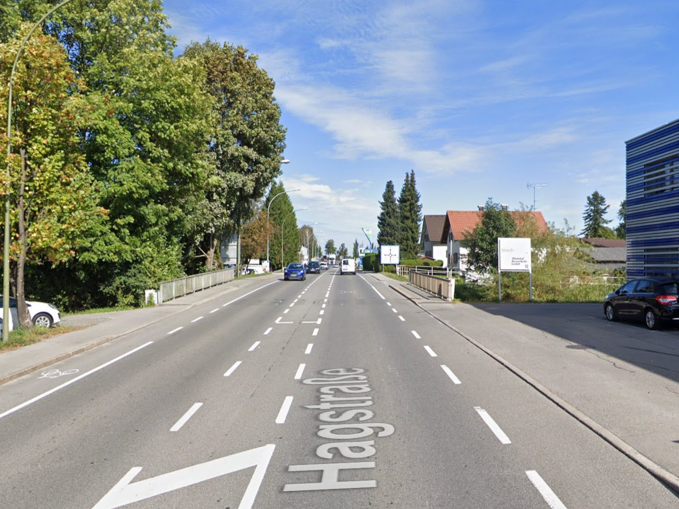 Kollision zwischen Bus und Pkw Kollision zwischen Bus und Pkw