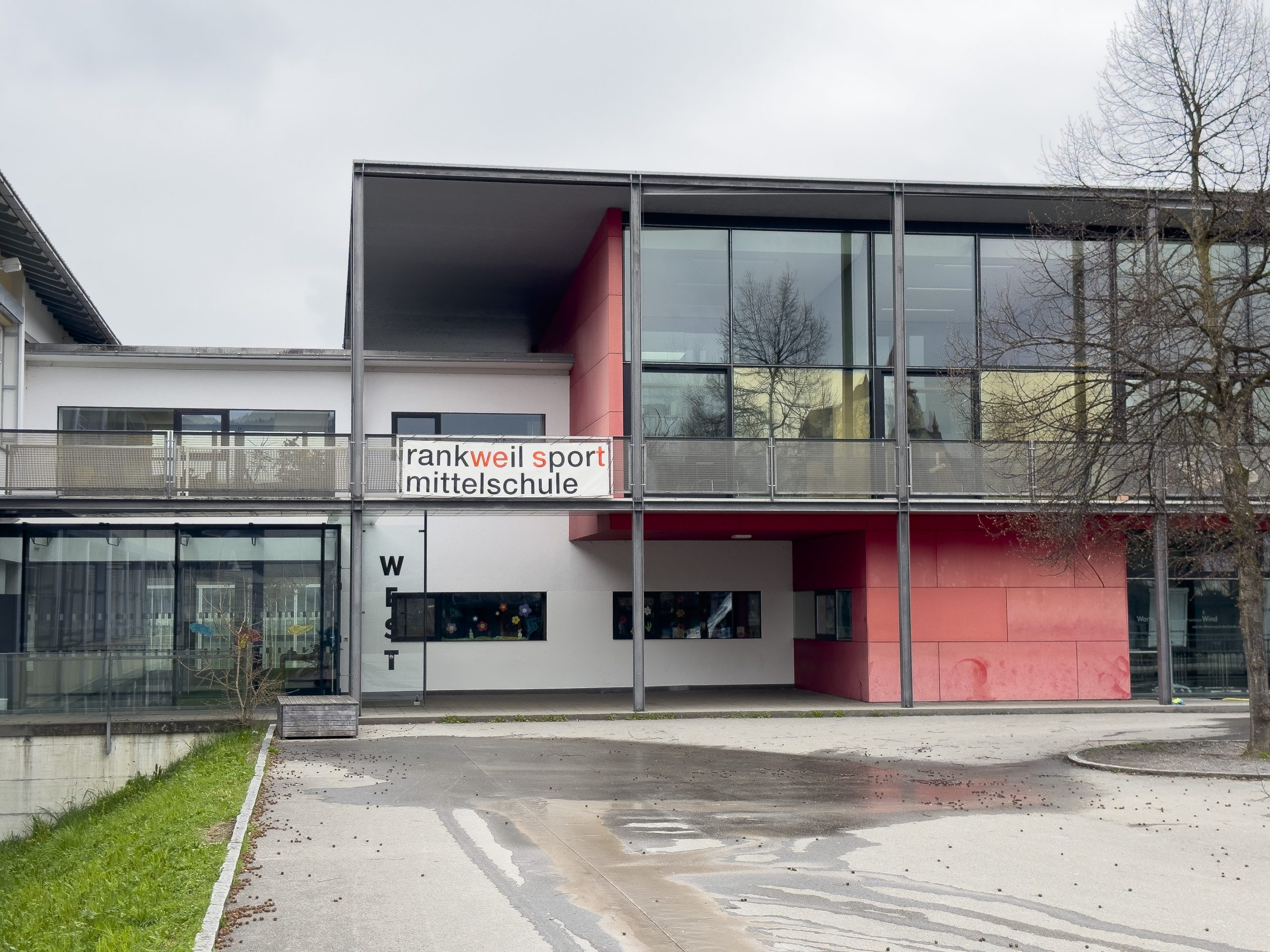 Fassade Sport Mittelschule Rankweil West