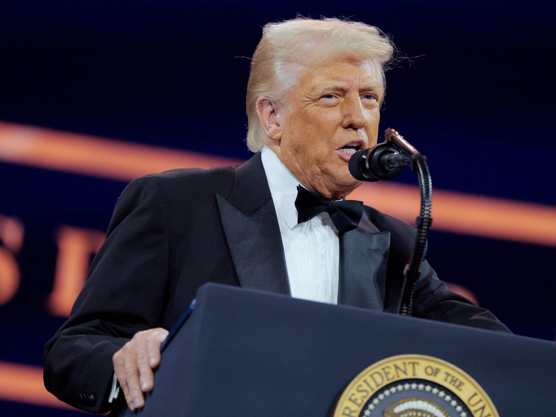Strafzölle, Spott und Provokationen: Trumps neuer Handelskrieg eskaliert Strafzölle, Spott und Provokationen: Trumps neuer Handelskrieg eskaliert