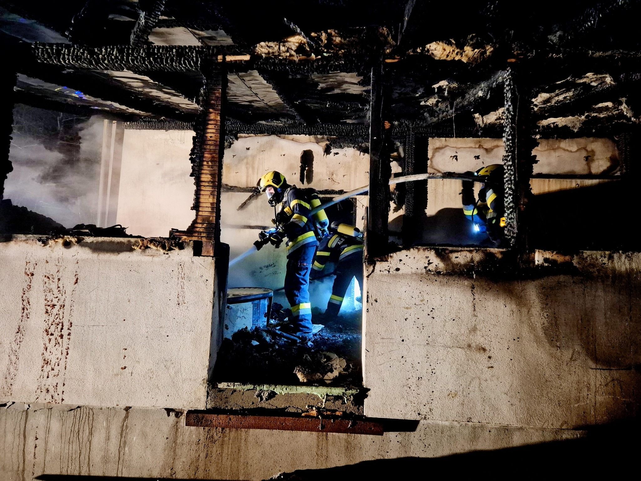 Das Gebäude stand in Vollbrand.