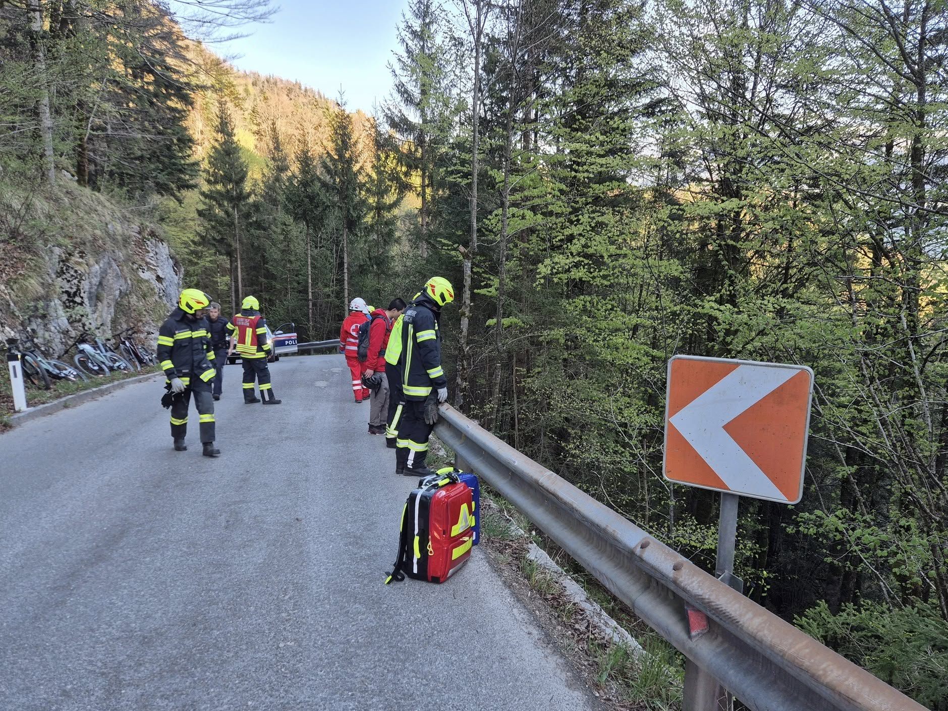 Mann aus Reisegruppe 35 Meter abgestürzt