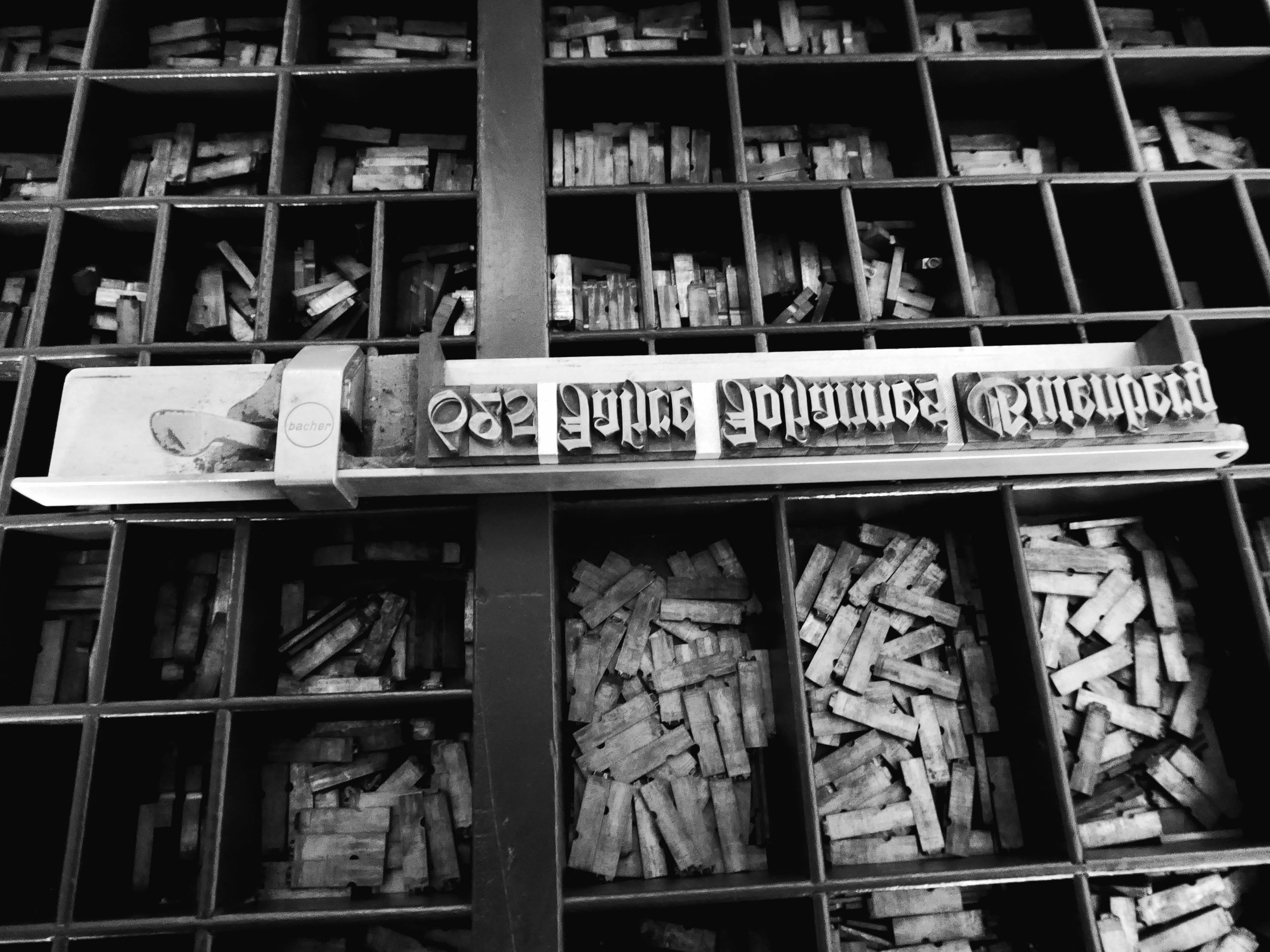 Göfis war einst eine Hochburg der „Schwarzen Kunst“: Jubiläumsfeier am Dorfmarkt am Samstag, 26. April.