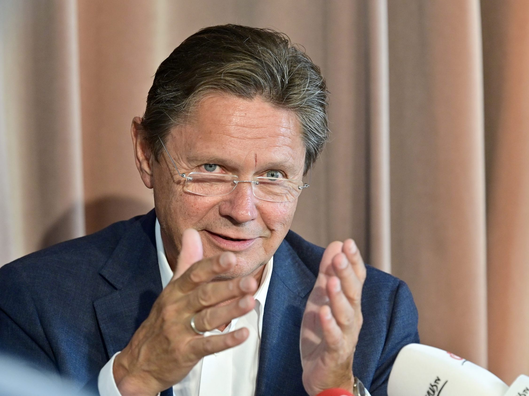 Ex-Manager Anzengruber wird Ukraine-Sonderkoordinator. Ex-Manager Anzengruber wird Ukraine-Sonderkoordinator.