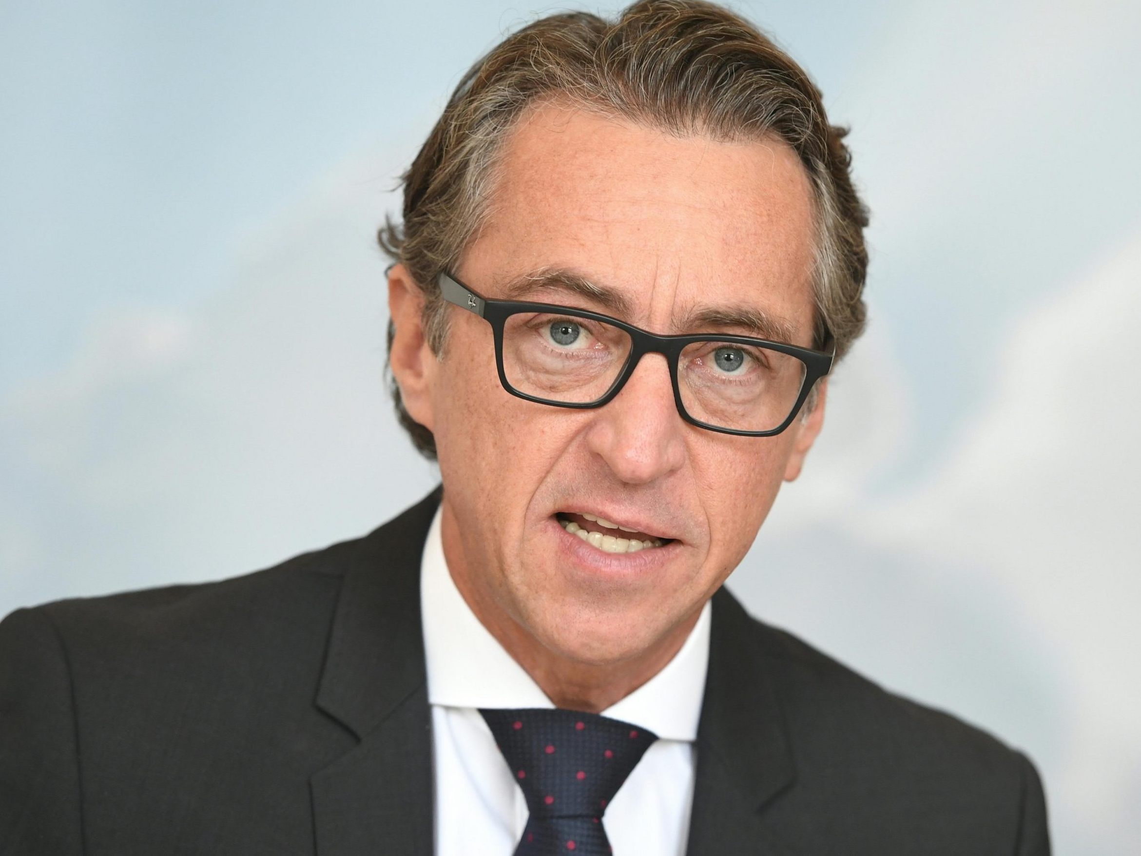 Energie-AG-Chef Schitter fordert "energiepolitische" Aufrüstung.